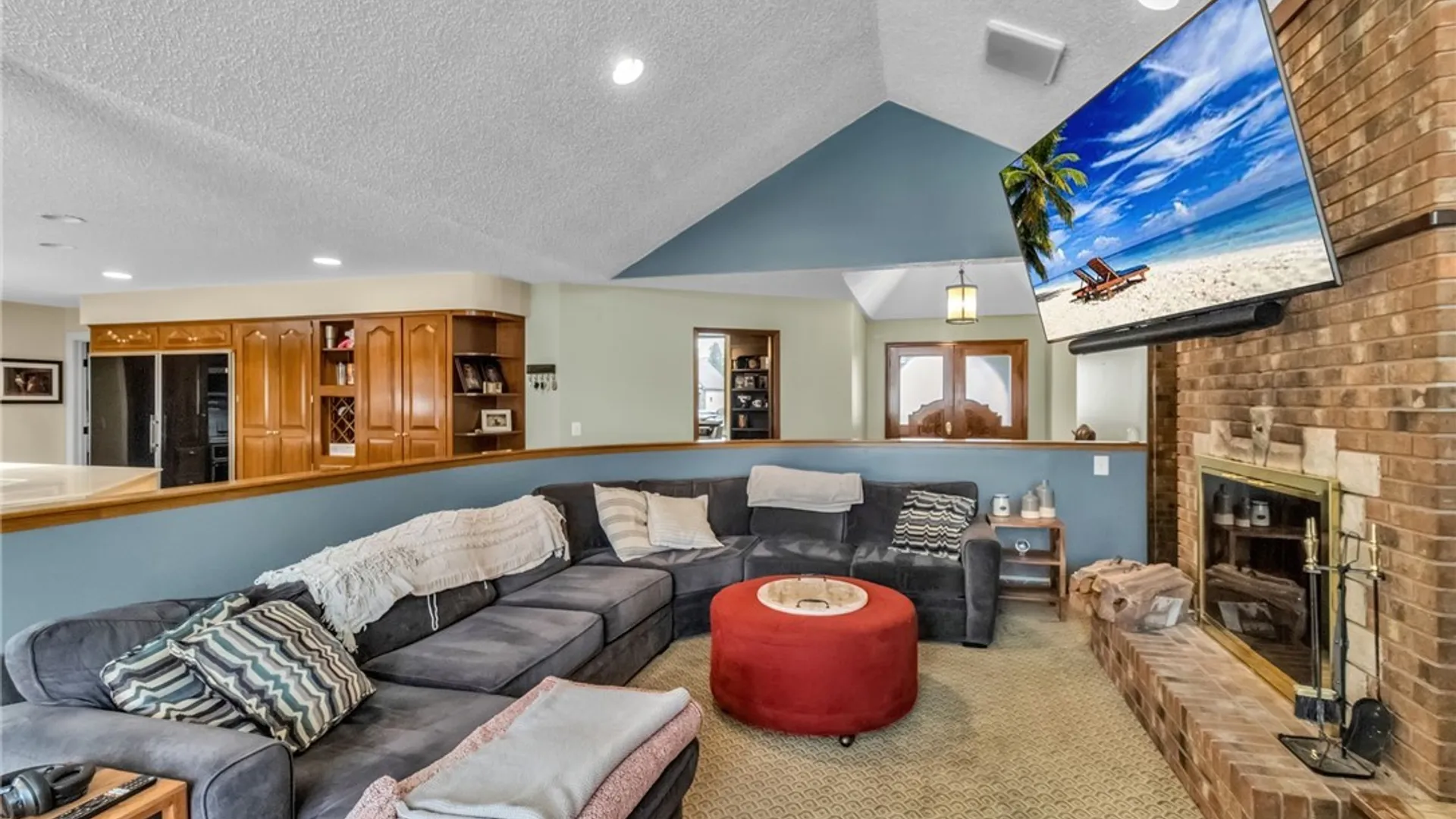 Property at 20 Rolling Meadow Lane, Amherst, NY 14051 5