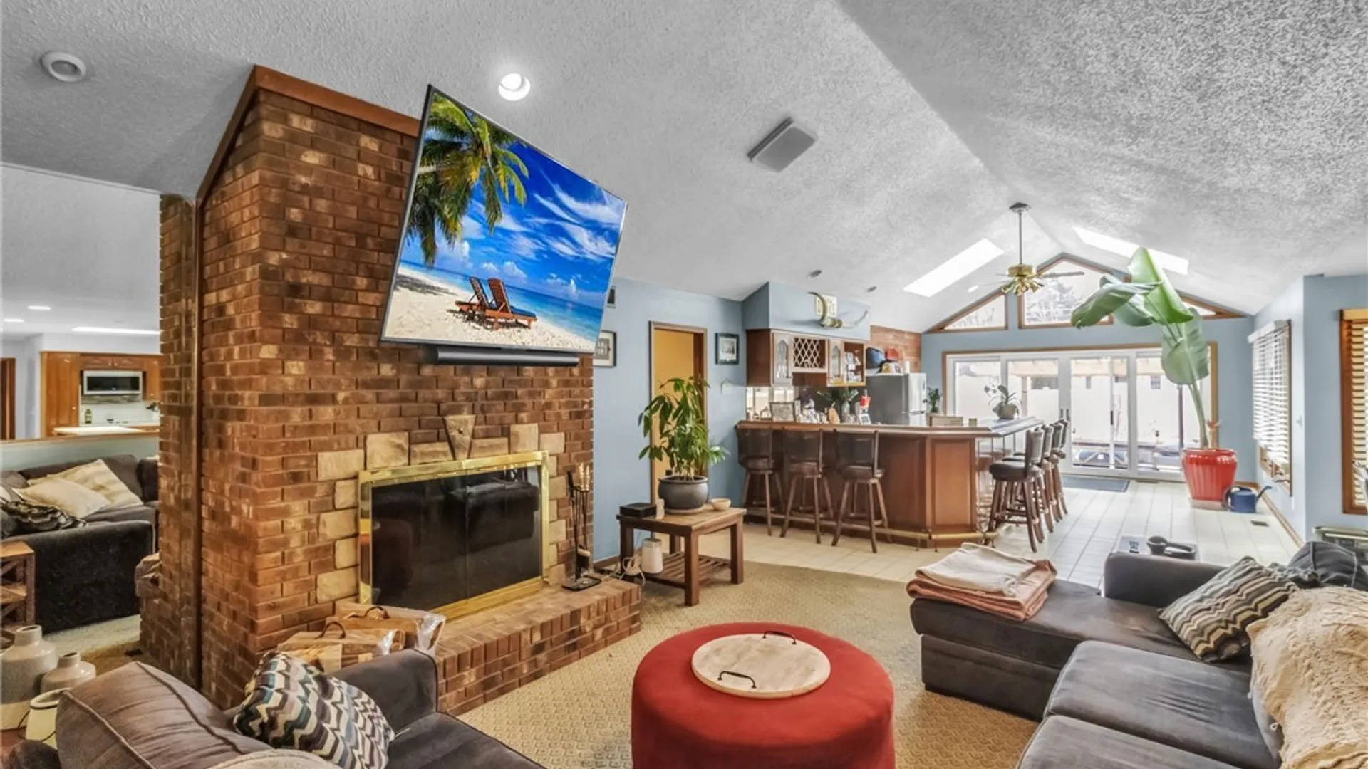 Property at 20 Rolling Meadow Lane, Amherst, NY 14051 6