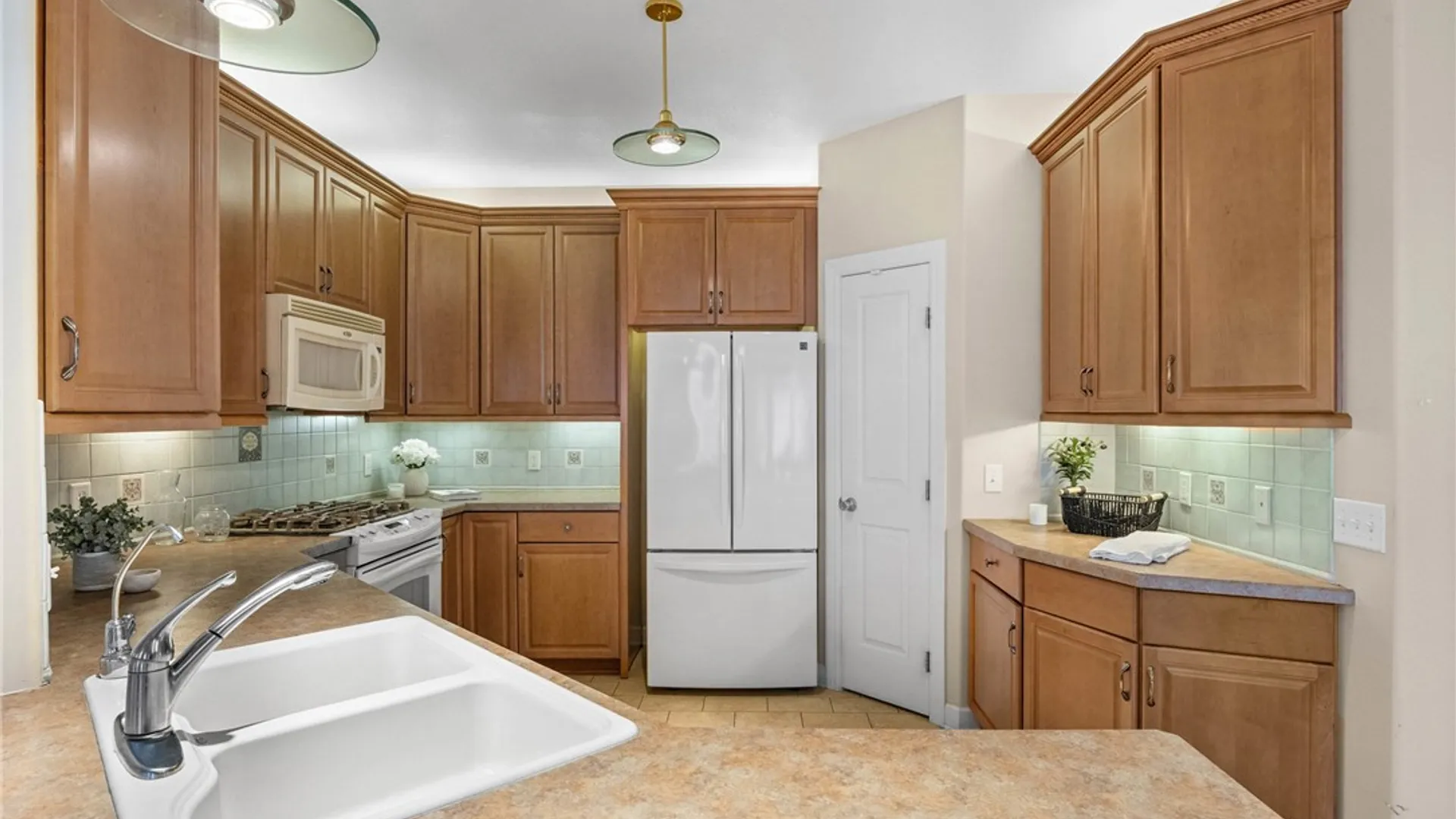 Property at 84 Marc Mar, Gates, NY 14606 20