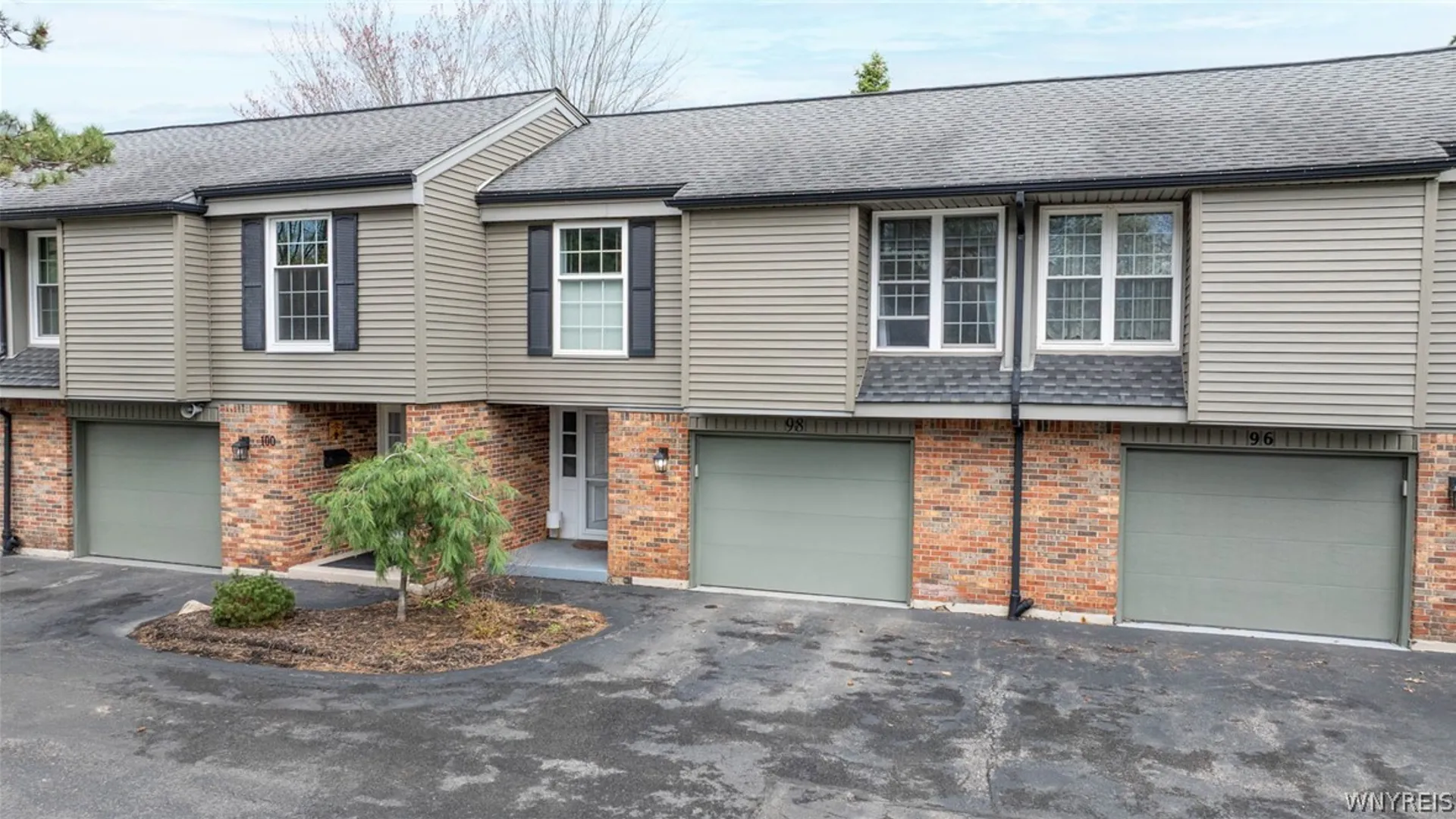 Property at 98 Bridle, Orchard Park, NY 14127 47