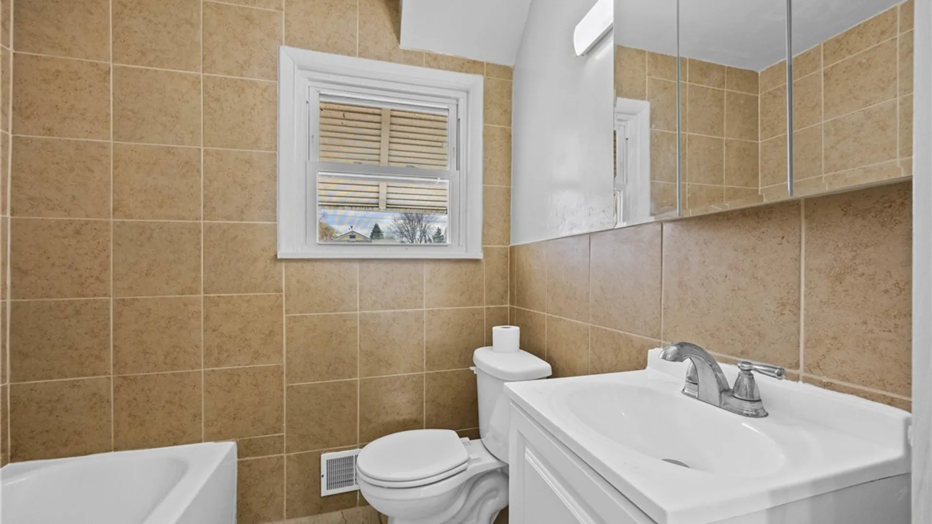 Property at 292 Knapp Avenue, Irondequoit, NY 14609 14