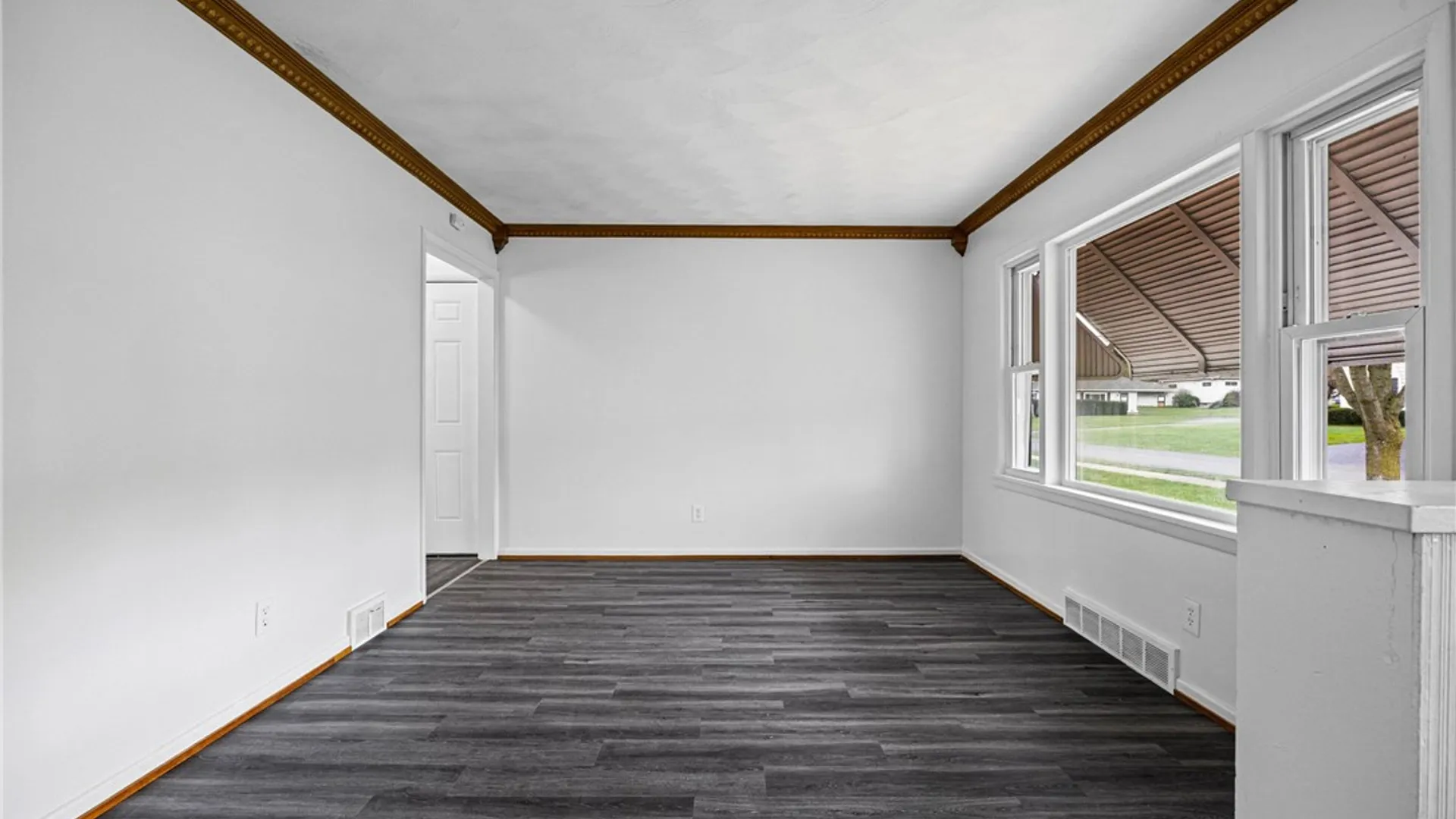 Property at 292 Knapp Avenue, Irondequoit, NY 14609 6