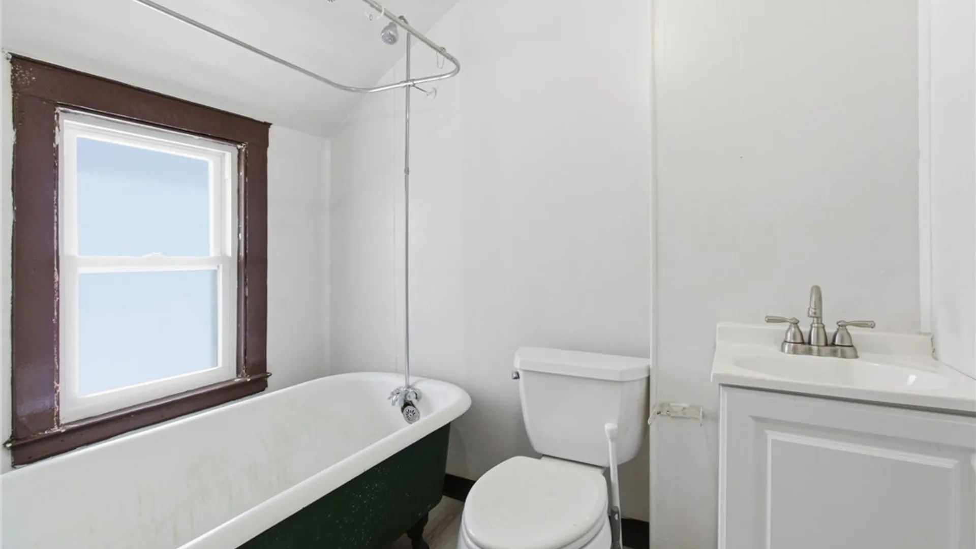 Property at 466 24th Street, Niagara Falls, NY 14303 14