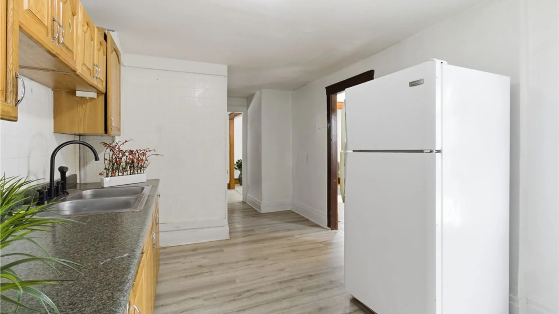 Property at 466 24th Street, Niagara Falls, NY 14303 9