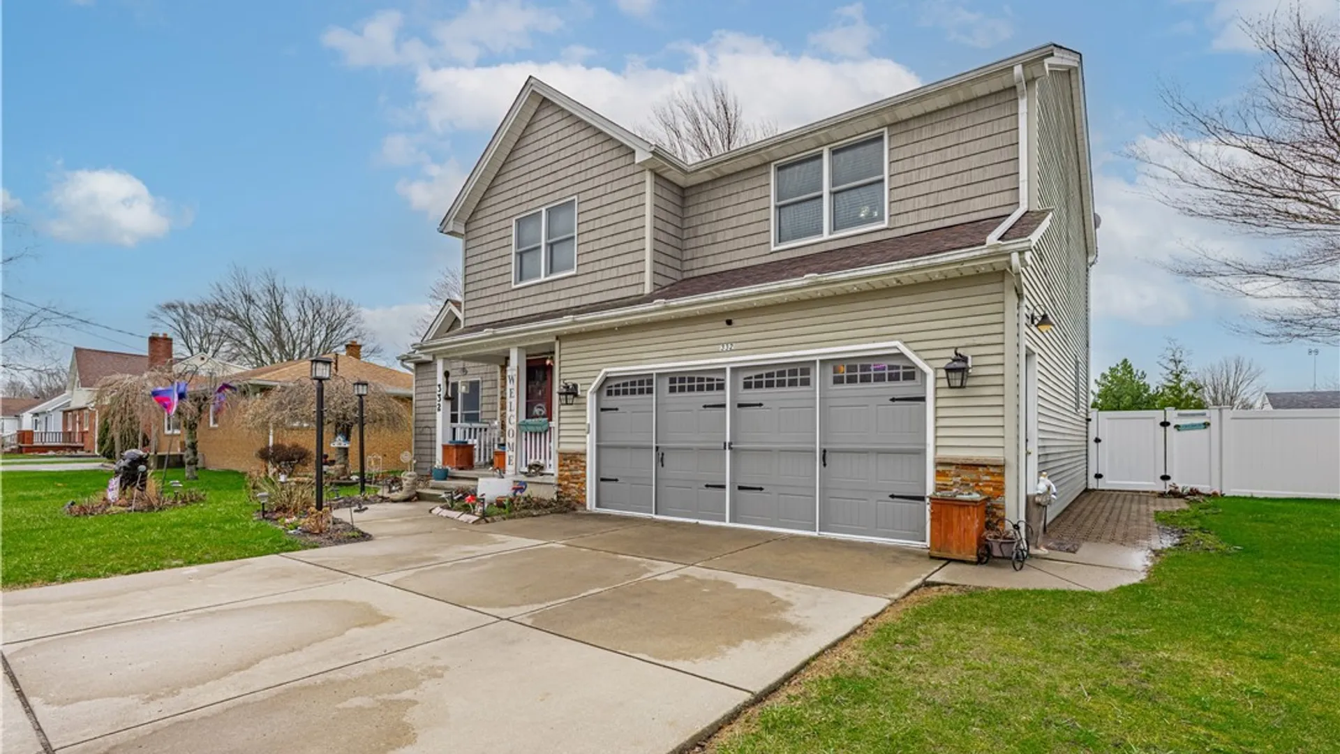 Property at 332 Oakdale Drive, North Tonawanda, NY 14120 2