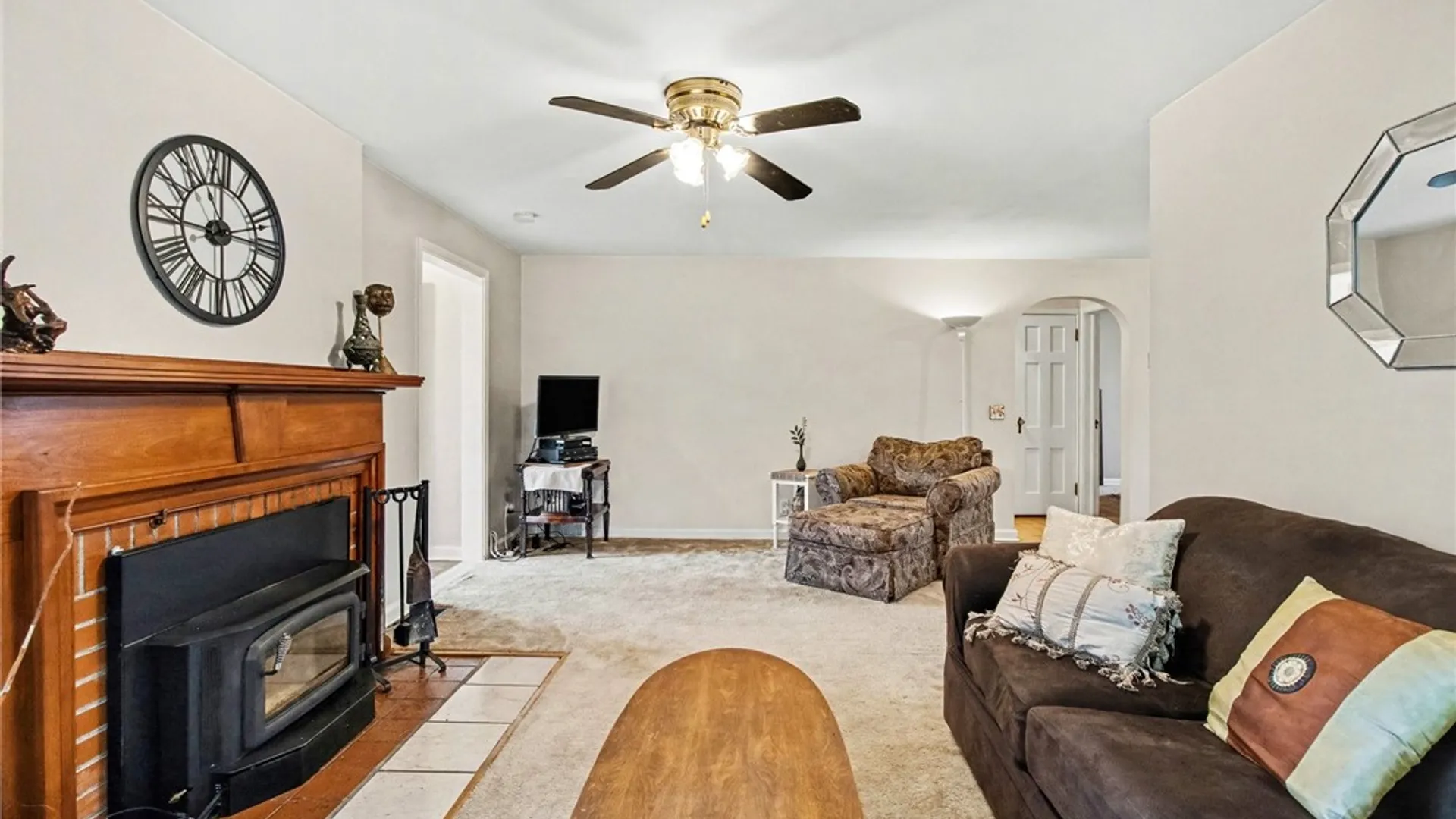 Property at 622 Bonesteel Street, Greece, NY 14616 4