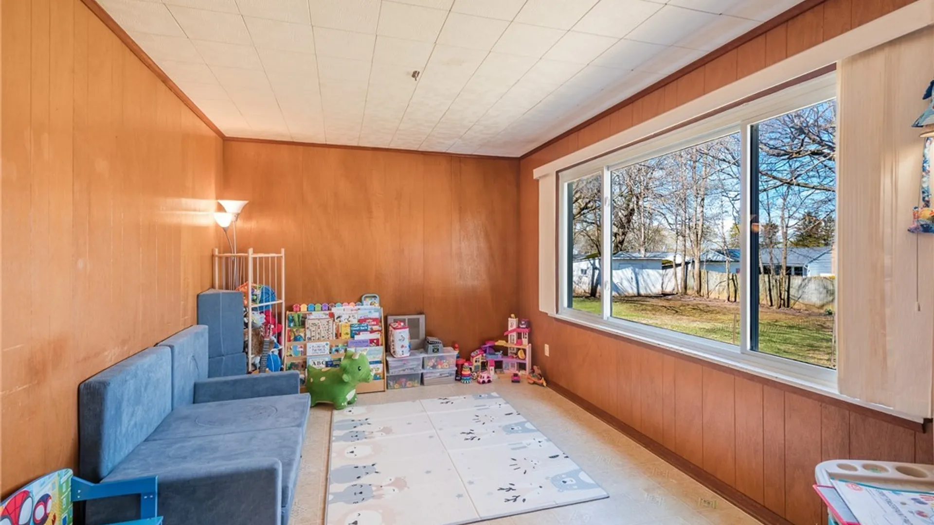 Property at 204 Jane Drive, Camillus, NY 13219 12