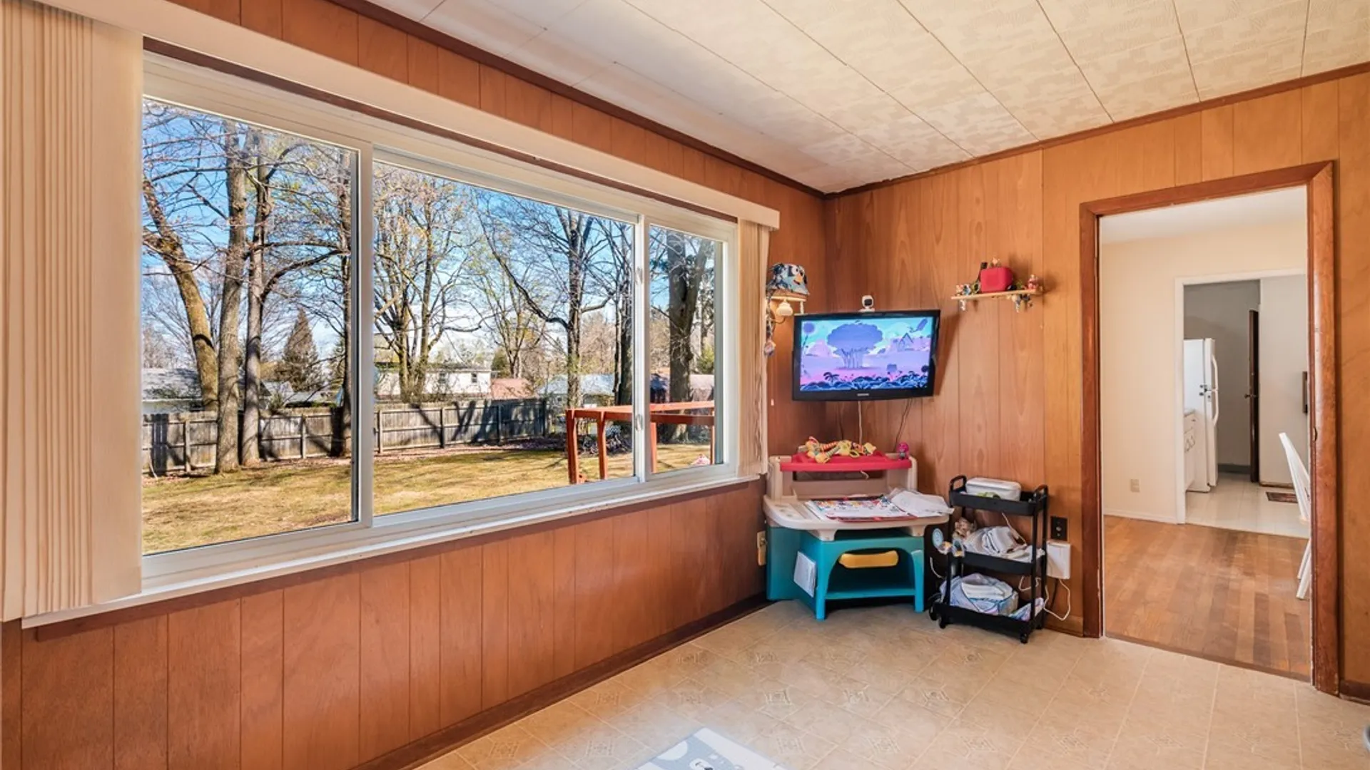 Property at 204 Jane Drive, Camillus, NY 13219 13