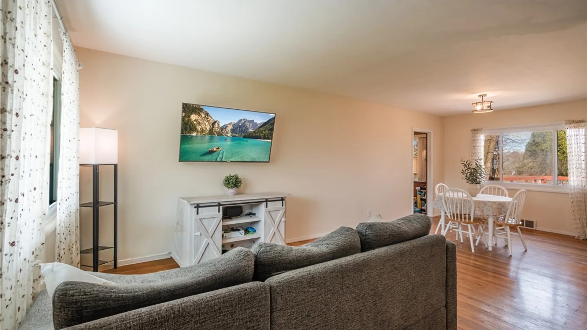 Property at 204 Jane Drive, Camillus, NY 13219 3