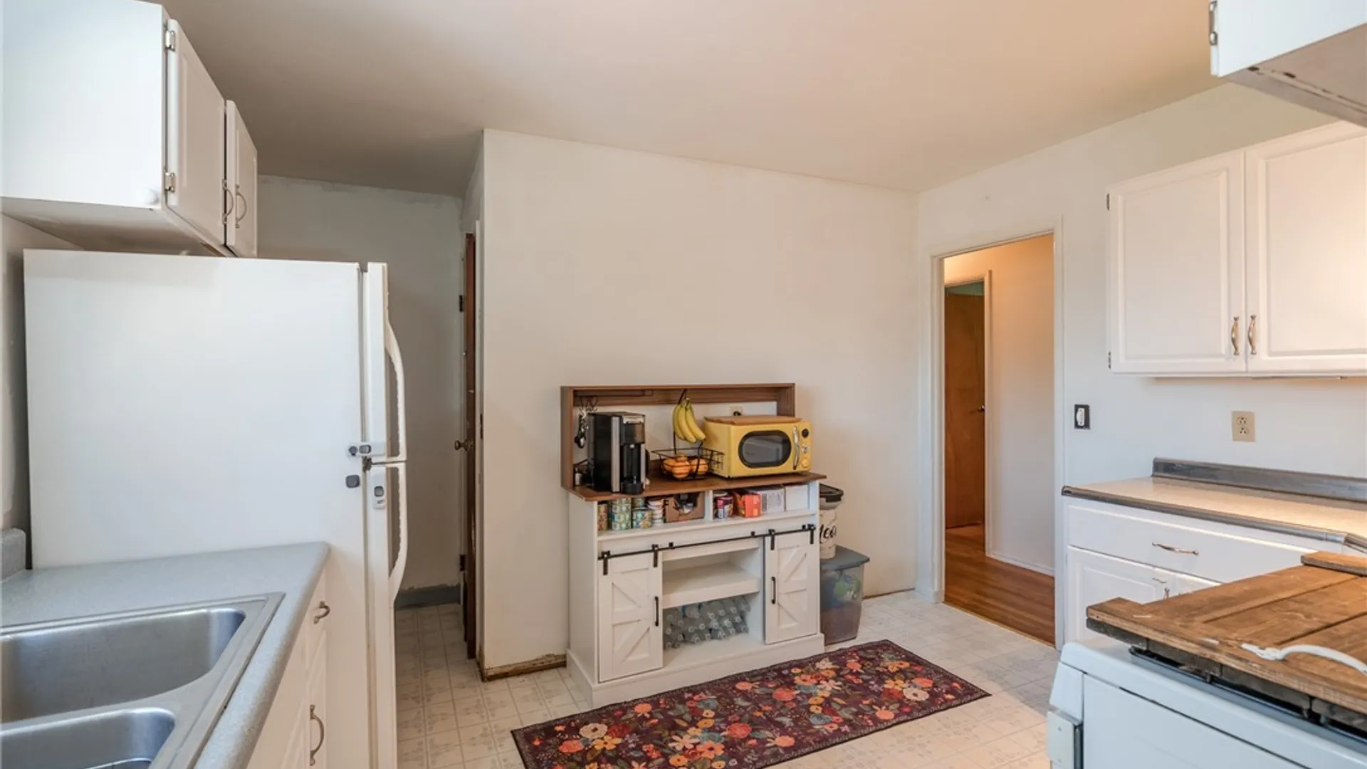 Property at 204 Jane Drive, Camillus, NY 13219 8