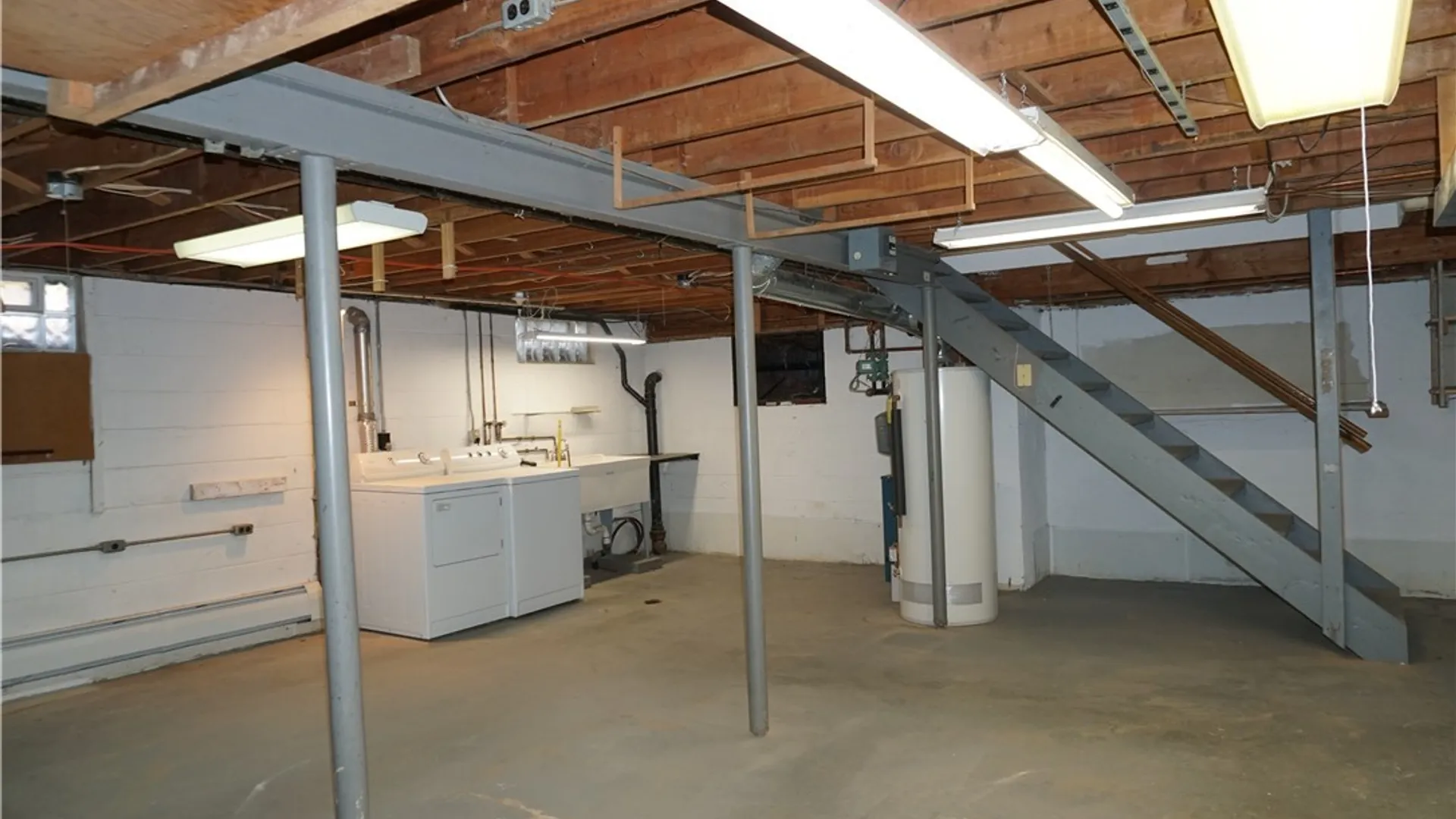 Property at 5525 Topsfield Ln, Clay, NY 13041 40