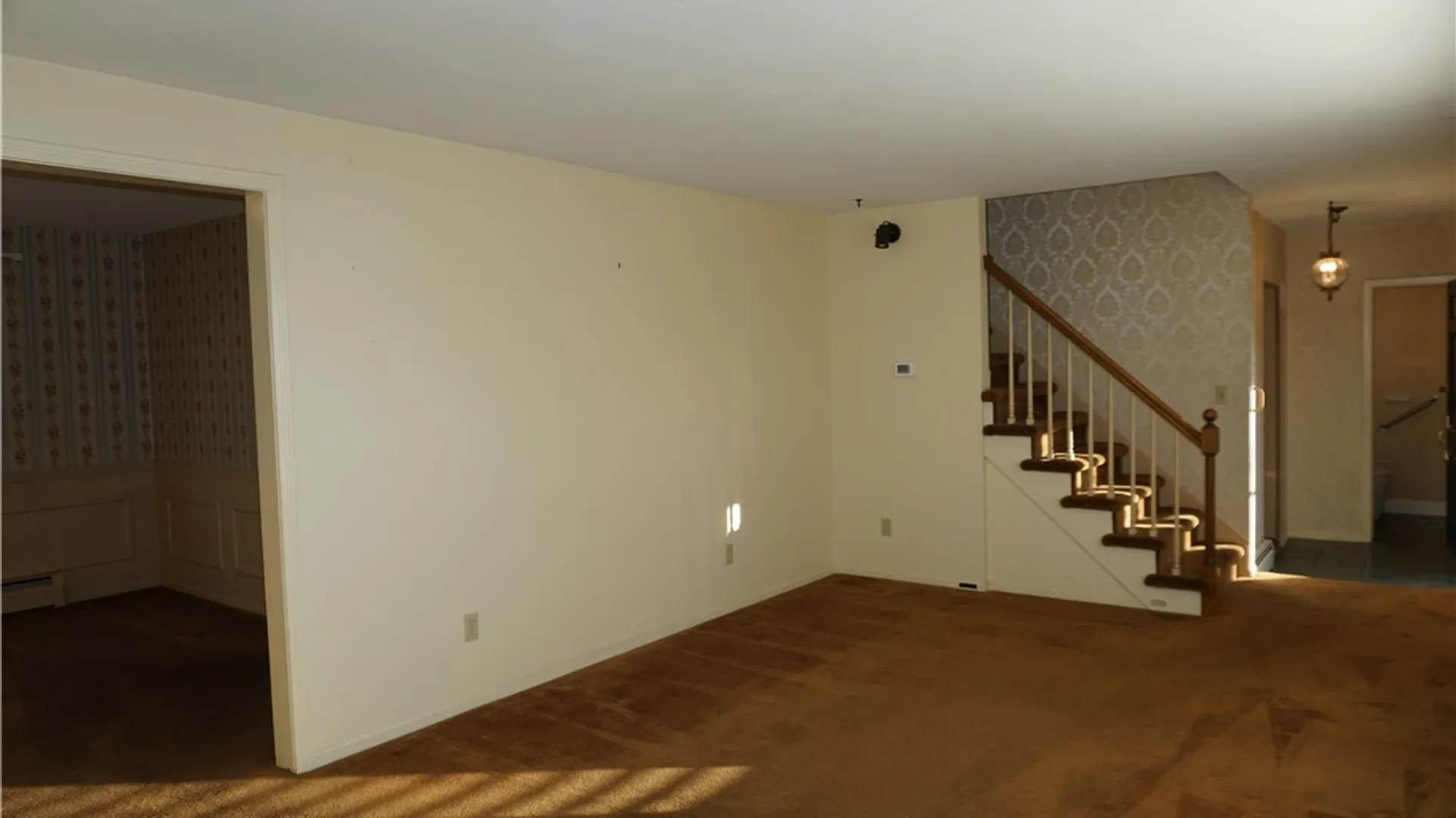 Property at 5525 Topsfield Ln, Clay, NY 13041 7