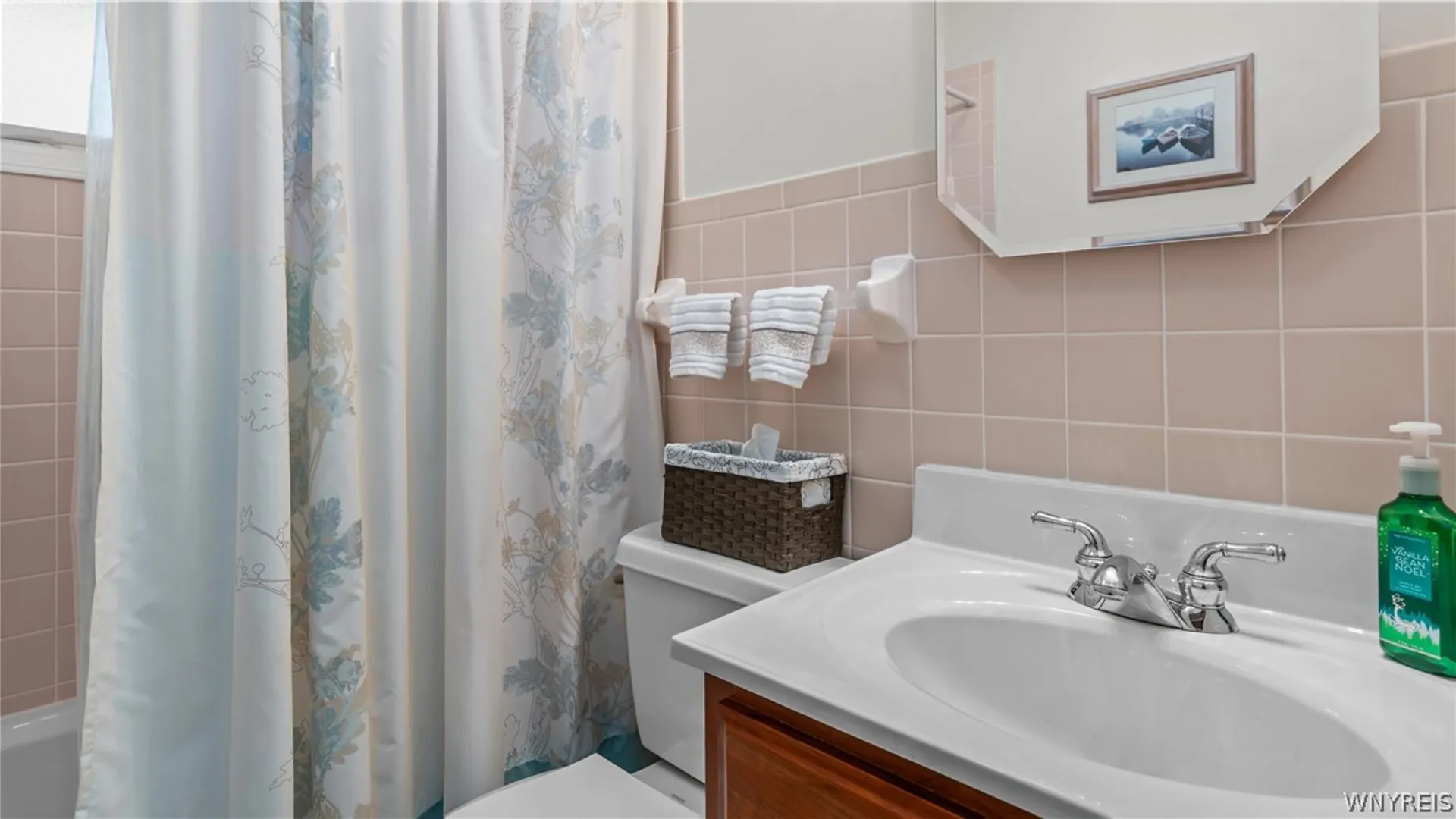 Property at 72 Saint Amelia Drive, Tonawanda, NY 14150 16
