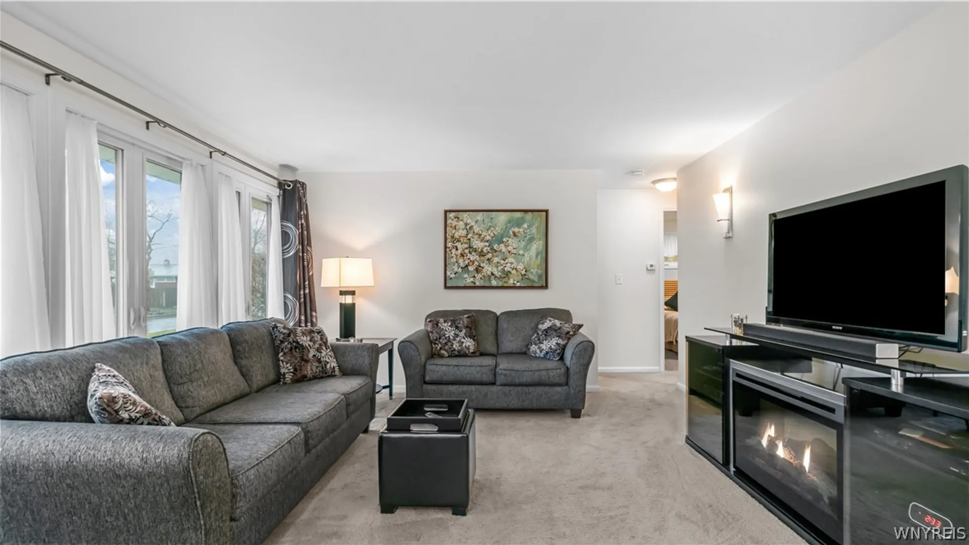 Property at 72 Saint Amelia Drive, Tonawanda, NY 14150 4