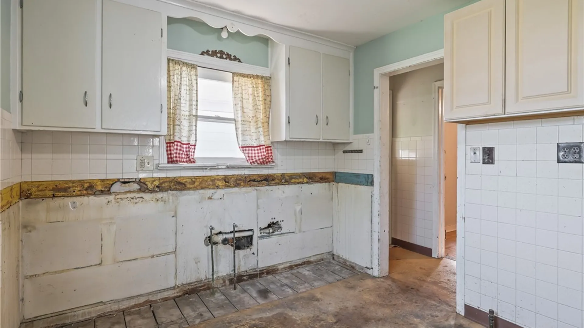 Property at 382 Windermere Boulevard, Amherst, NY 14226 11