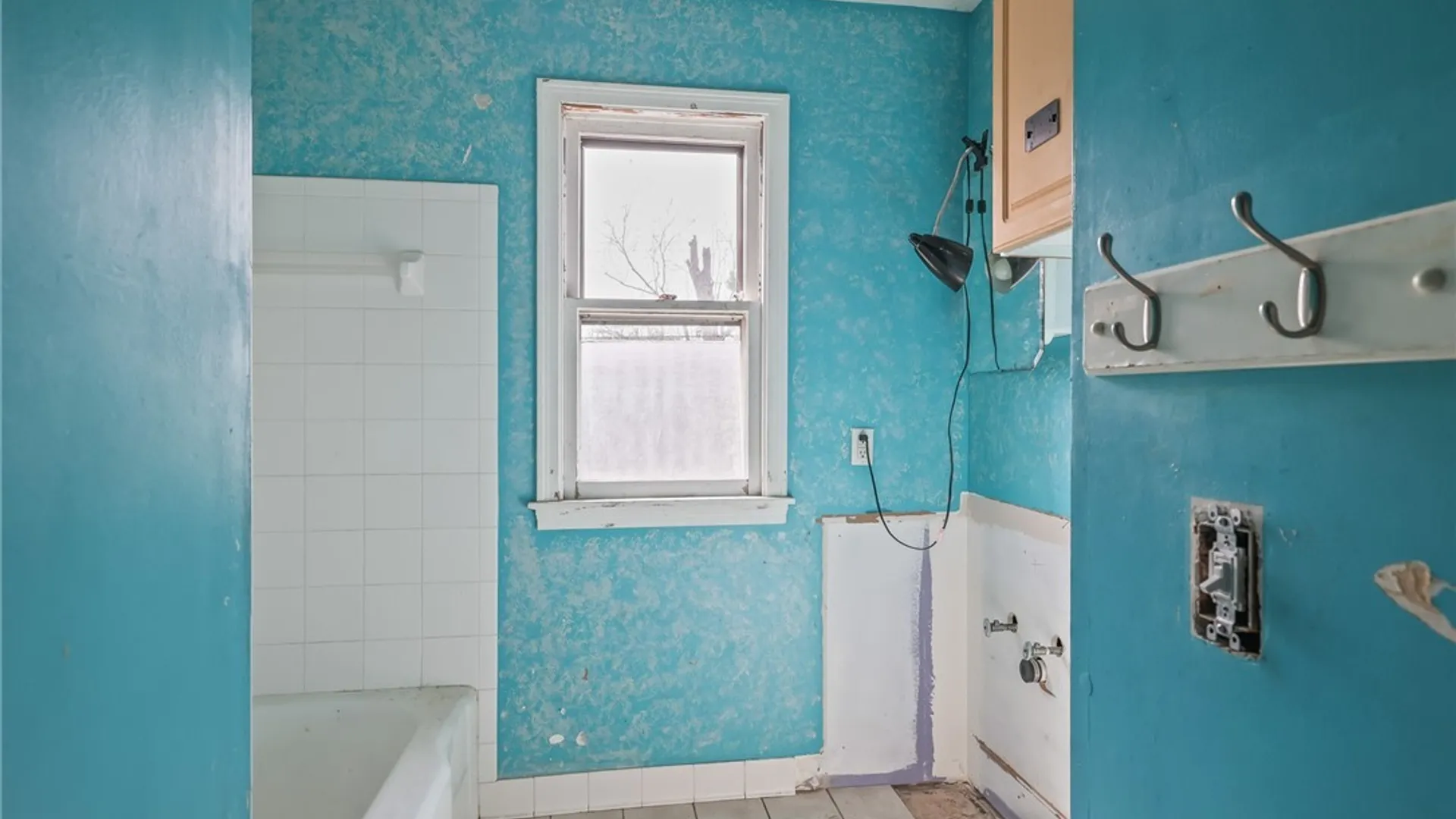 Property at 382 Windermere Boulevard, Amherst, NY 14226 15