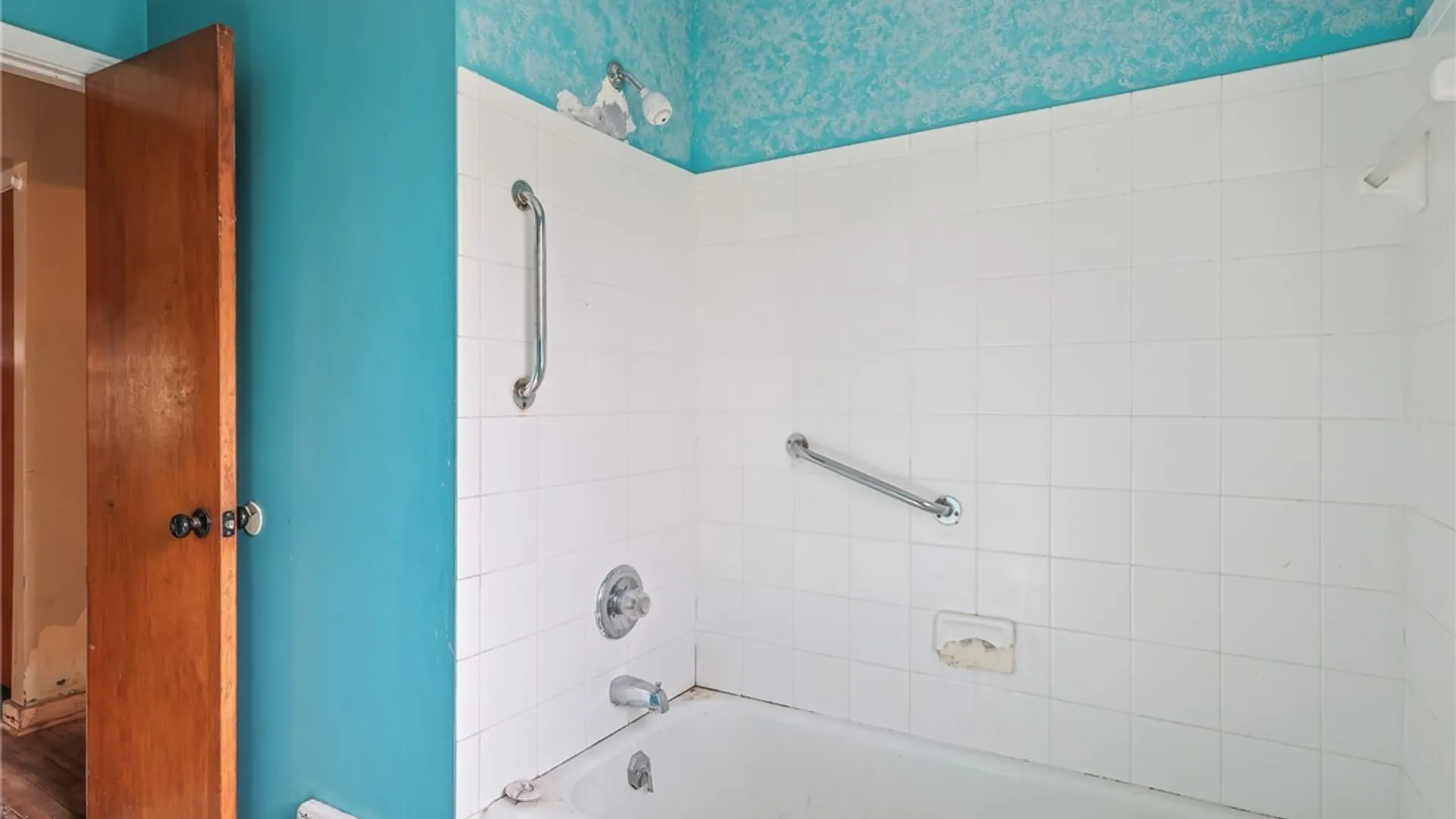 Property at 382 Windermere Boulevard, Amherst, NY 14226 16