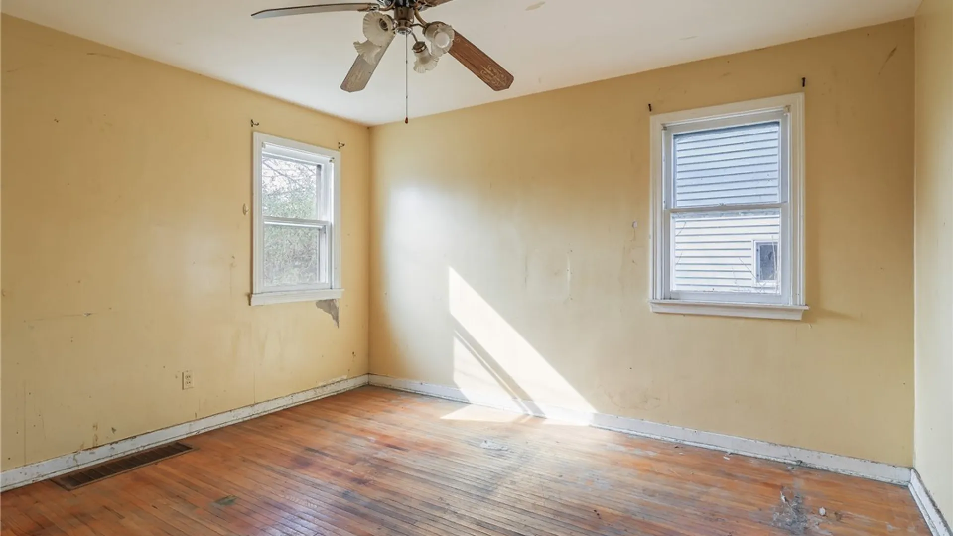 Property at 382 Windermere Boulevard, Amherst, NY 14226 17