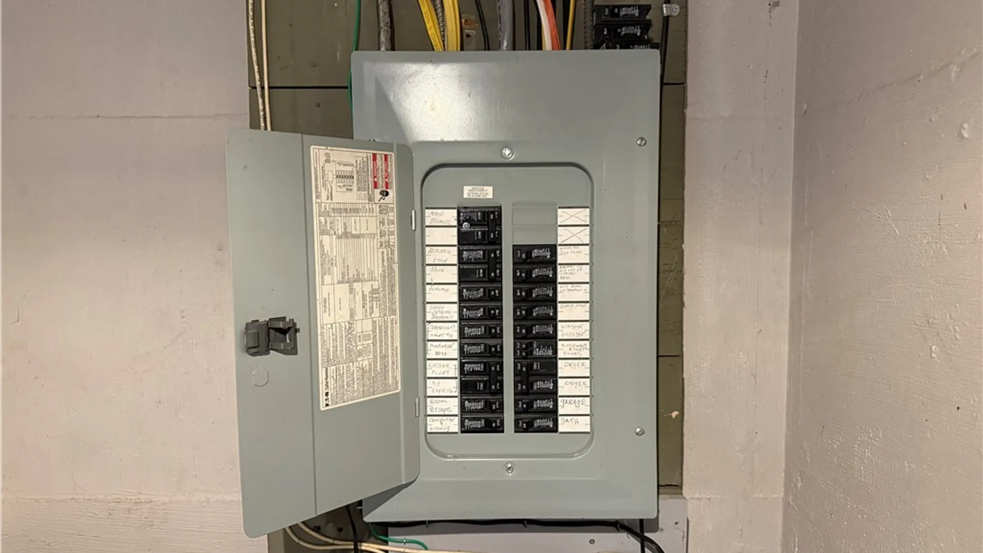 Property at 382 Windermere Boulevard, Amherst, NY 14226 36