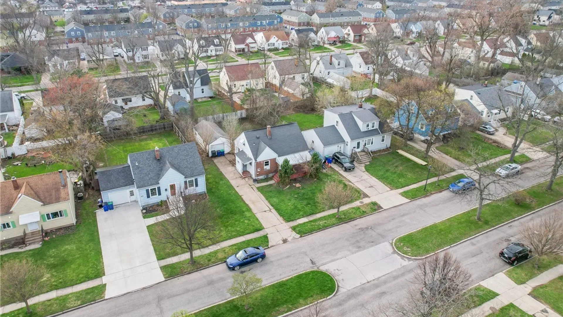 Property at 382 Windermere Boulevard, Amherst, NY 14226 5