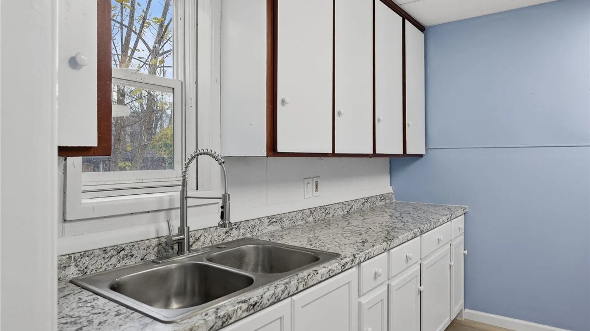 Property at 1957 Whitney Avenue, Niagara Falls, NY 14301 17