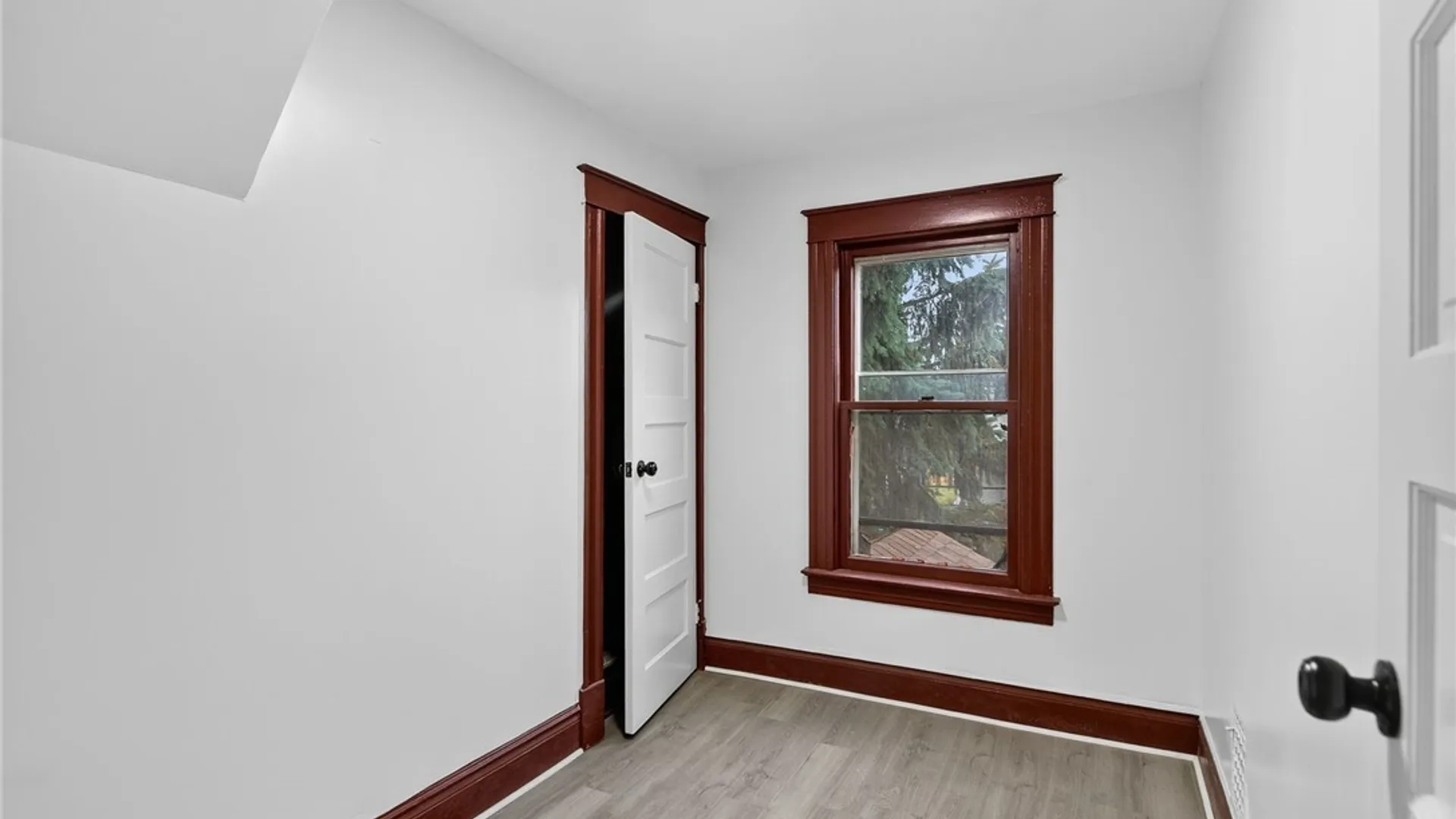 Property at 1957 Whitney Avenue, Niagara Falls, NY 14301 24