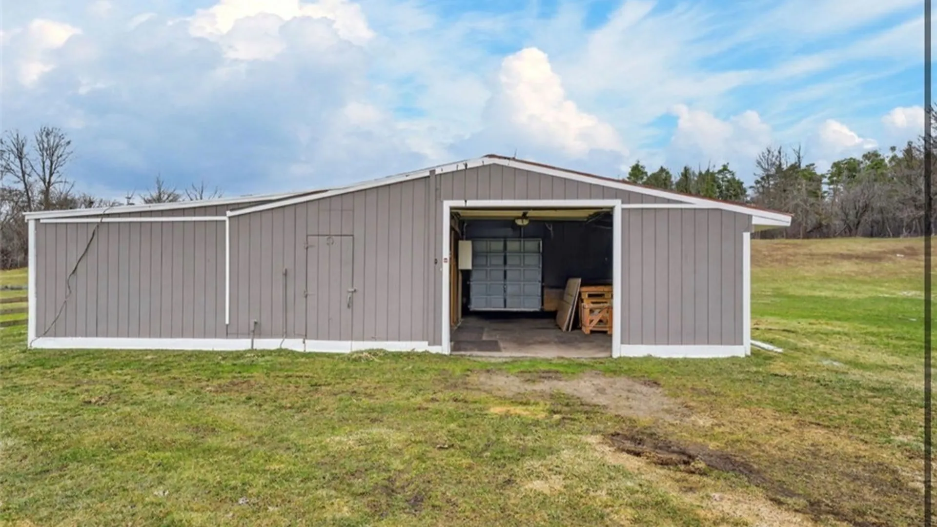 Property at 2039 River Road, Grand Island, NY 14072 43
