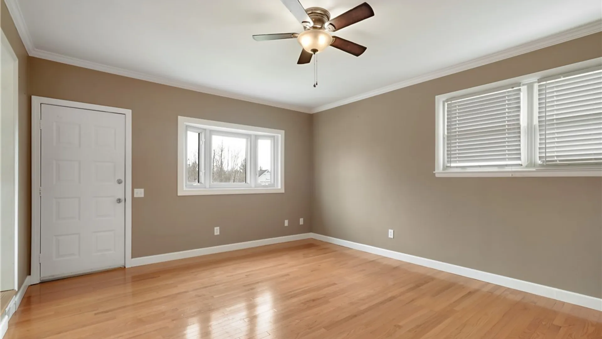 Property at 4710 Meyer Road, Pendleton, NY 14120 4