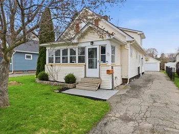 Property at 71 Curtice Rd, Irondequoit, NY 14617