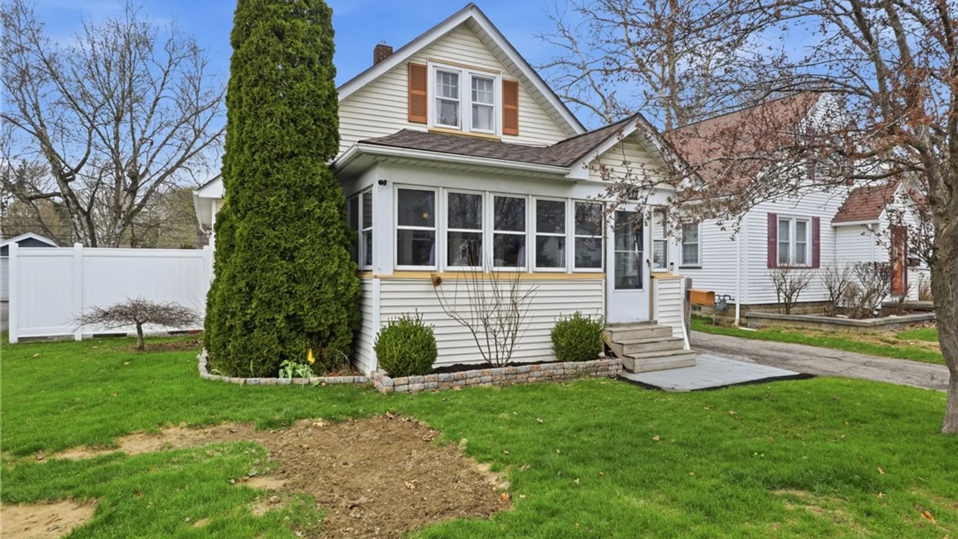 Property at 71 Curtice Rd, Irondequoit, NY 14617 2