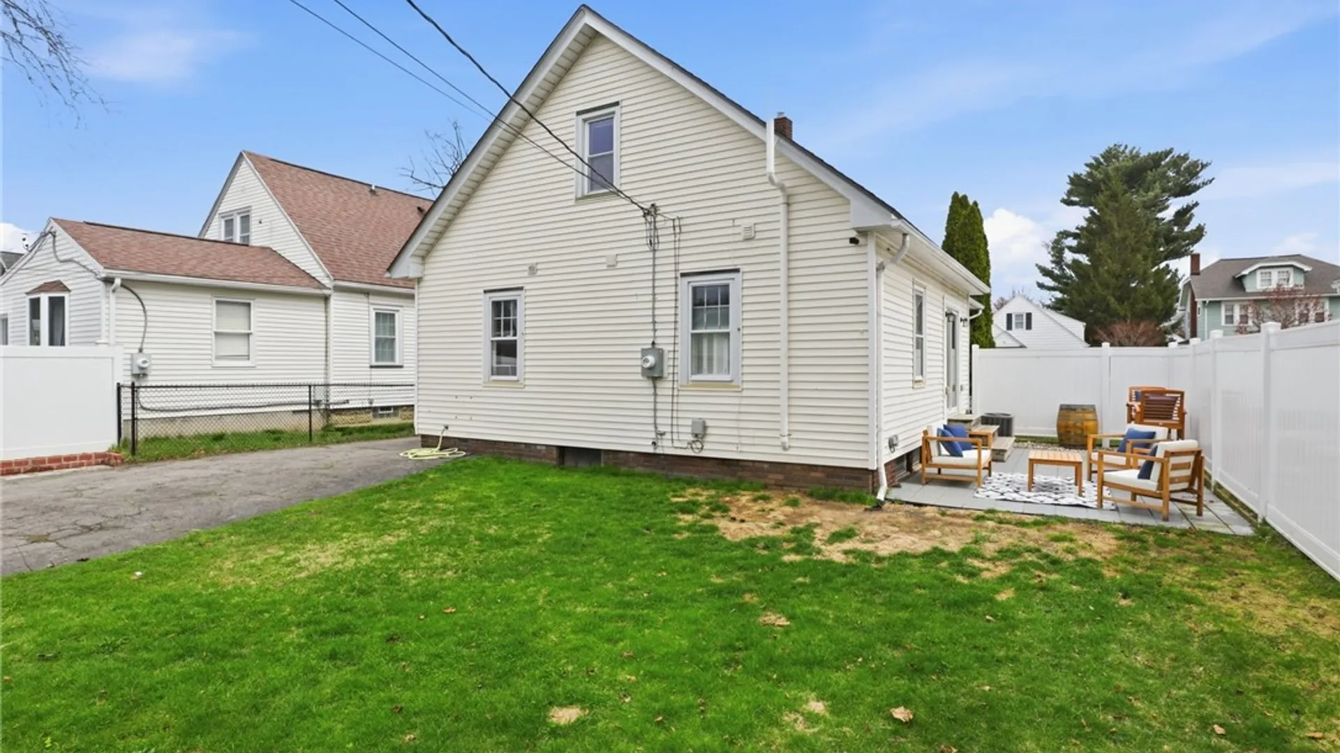 Property at 71 Curtice Rd, Irondequoit, NY 14617 28