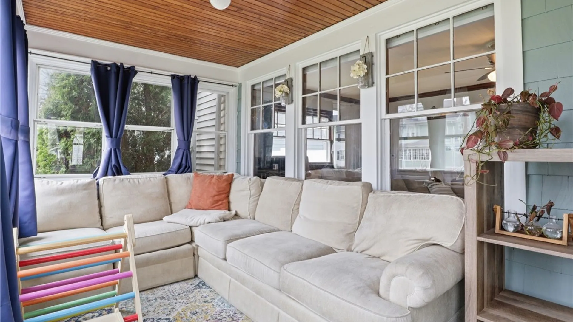 Property at 71 Curtice Rd, Irondequoit, NY 14617 4