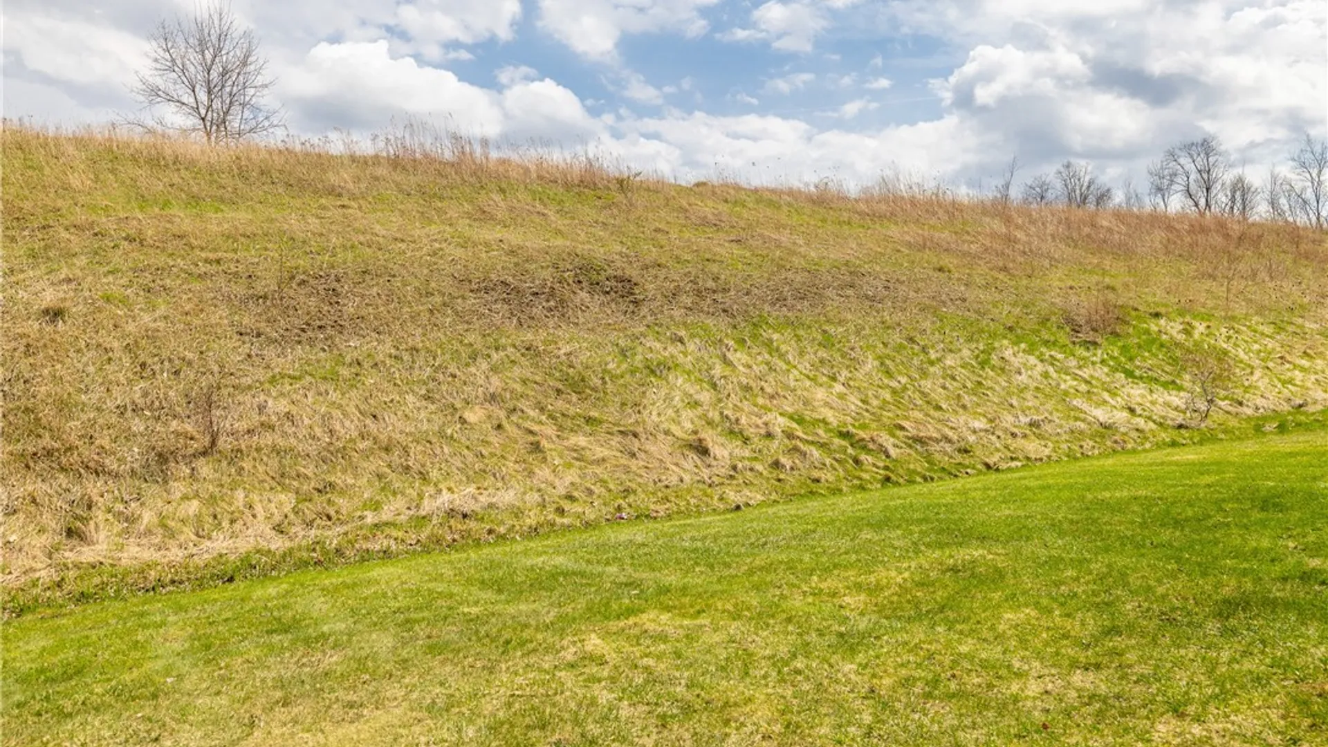 Property at 207 High Stone Cir, Henrietta, NY 14534 14