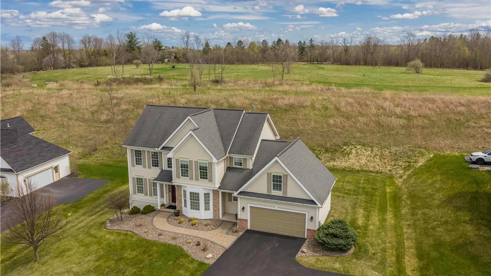 Property at 207 High Stone Cir, Henrietta, NY 14534 3