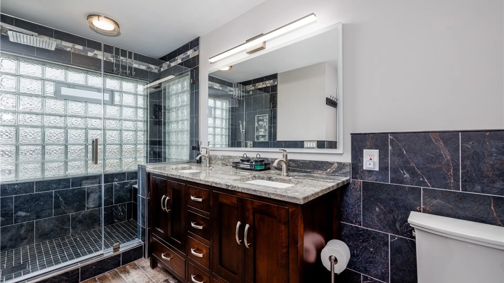 Property at 207 High Stone Cir, Henrietta, NY 14534 33