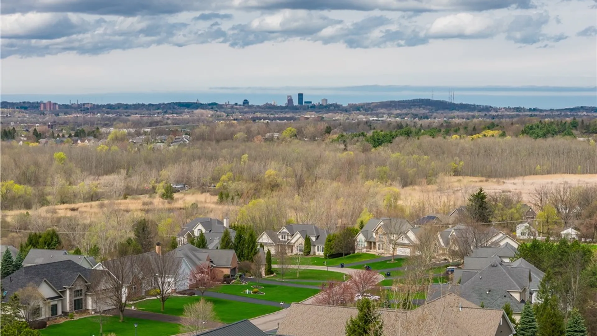 Property at 207 High Stone Cir, Henrietta, NY 14534 5