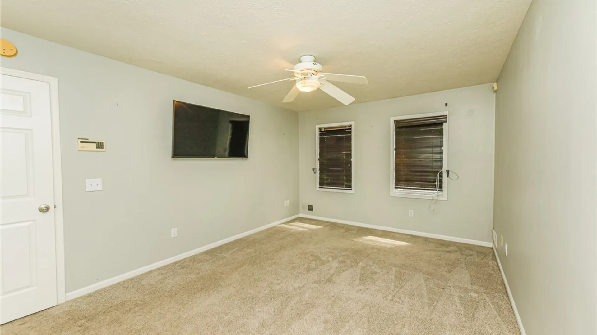 Property at 279 Macintosh Drive, Greece, NY 14626 21