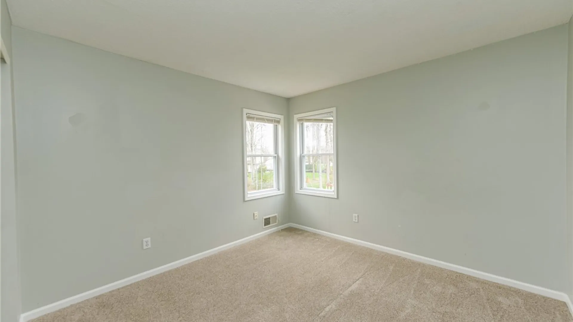 Property at 279 Macintosh Drive, Greece, NY 14626 31