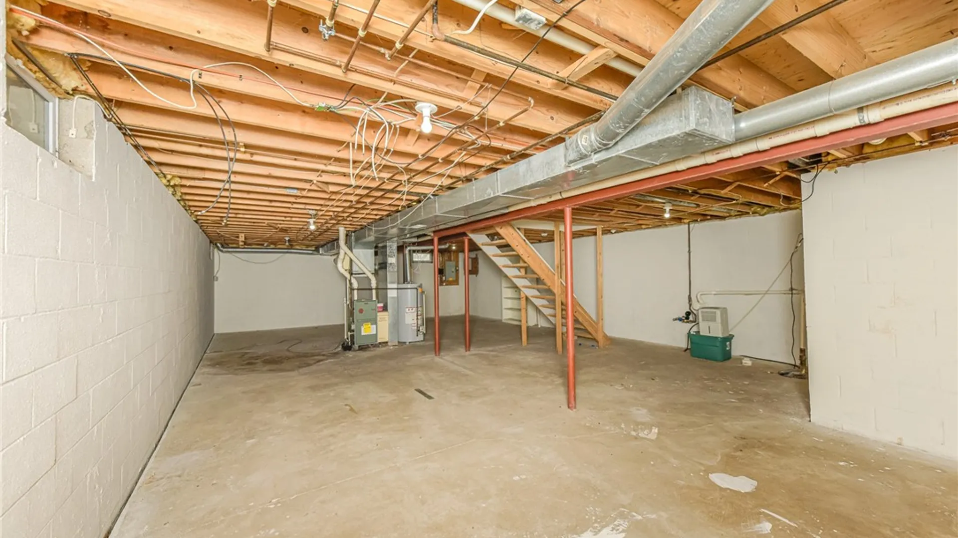 Property at 279 Macintosh Drive, Greece, NY 14626 33