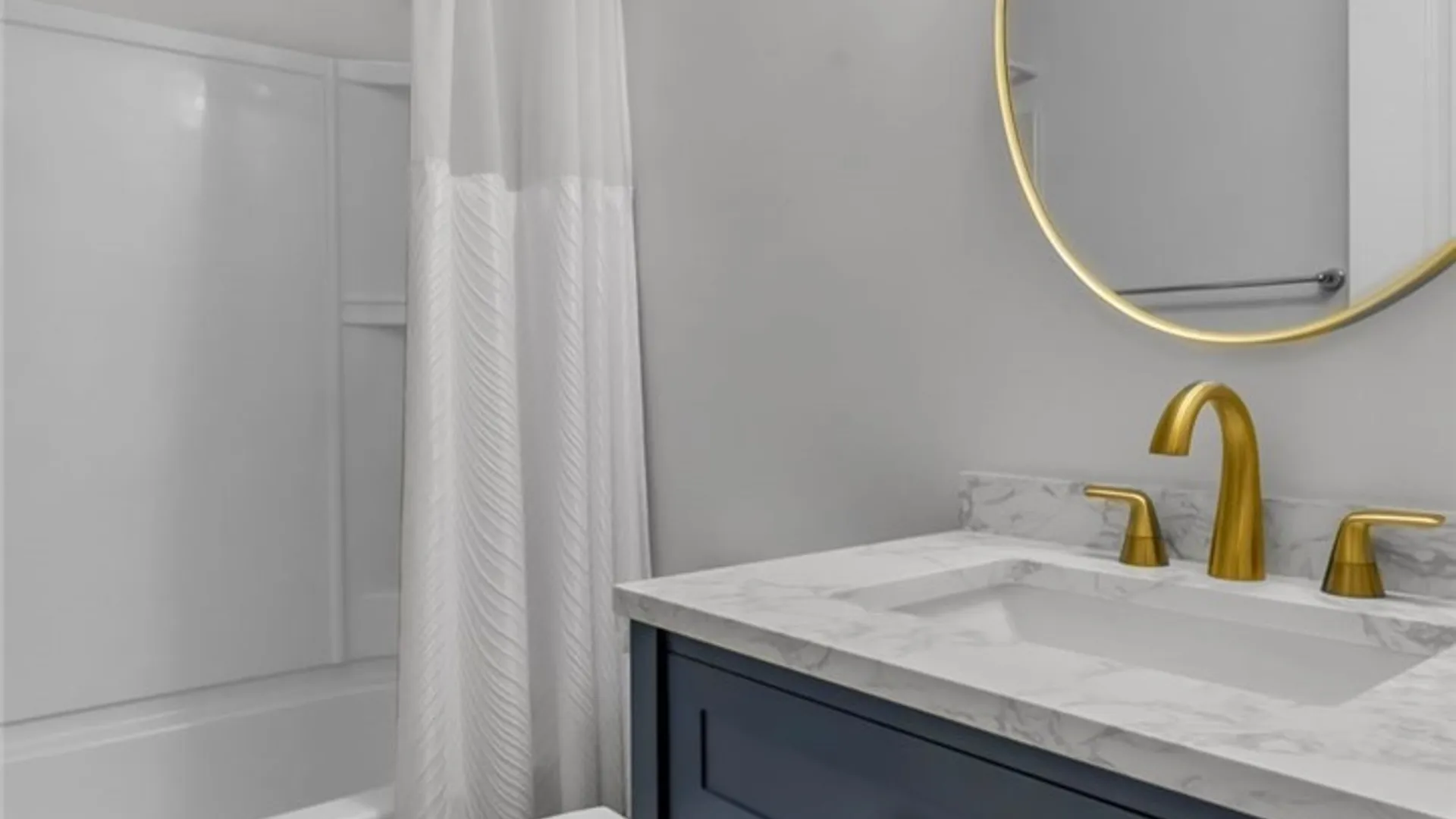 Property at 684 Pleasant View Drive, Lancaster, NY 14086 33