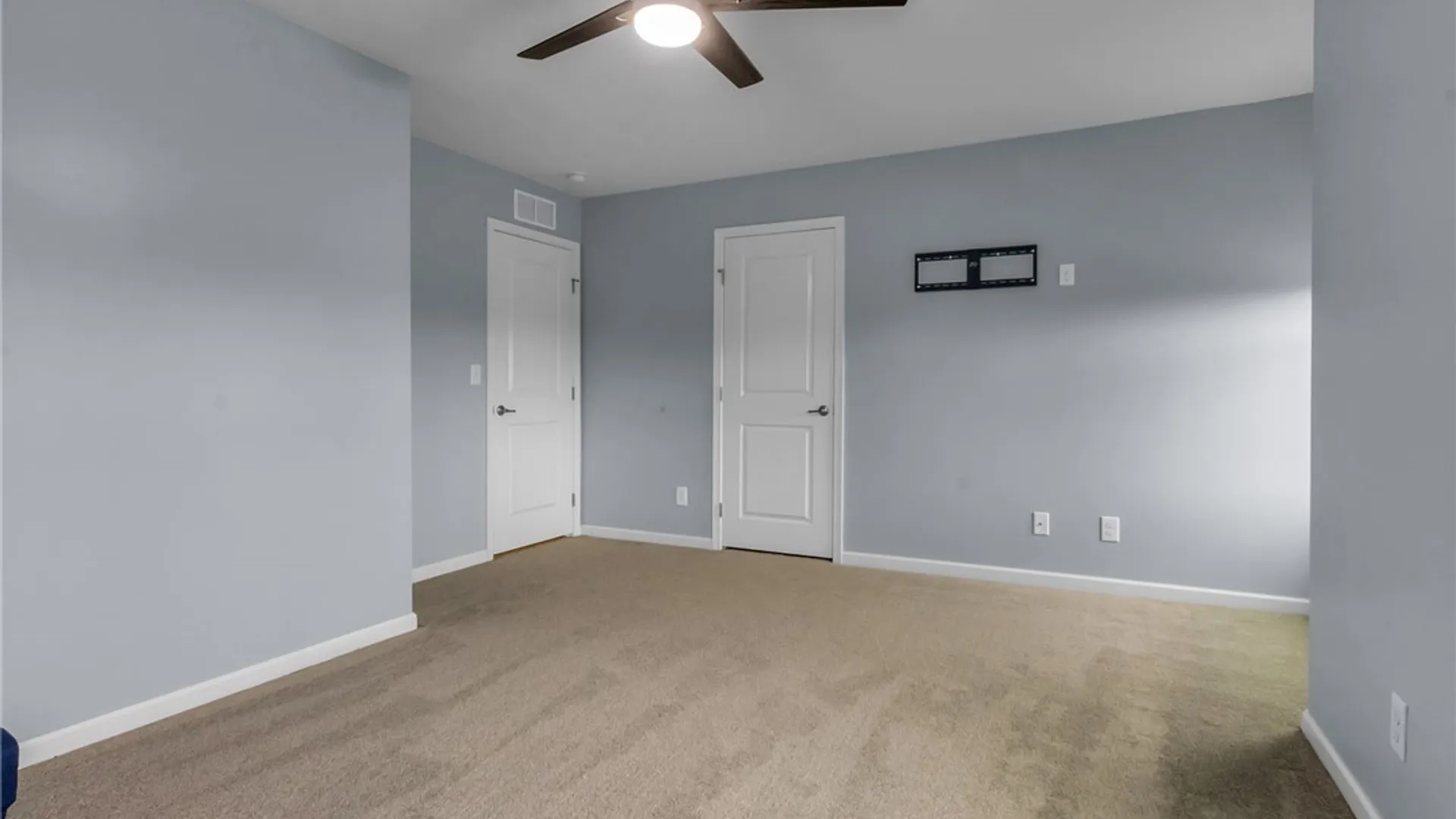 Property at 684 Pleasant View Drive, Lancaster, NY 14086 43