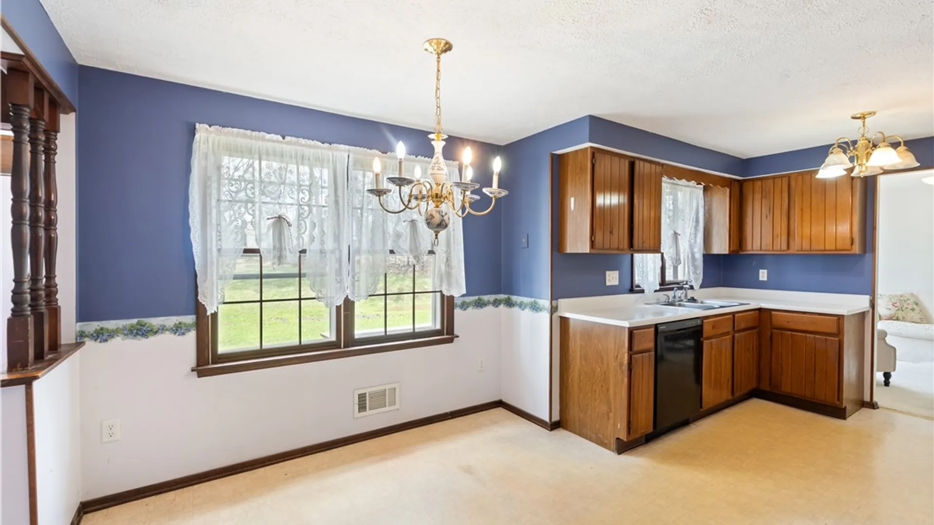 Property at 755 Tanya Cir, Webster, NY 14580 16