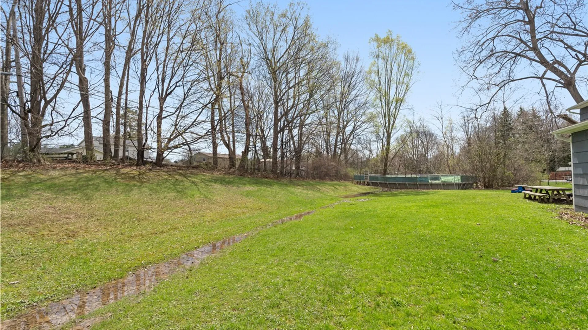 Property at 755 Tanya Cir, Webster, NY 14580 3