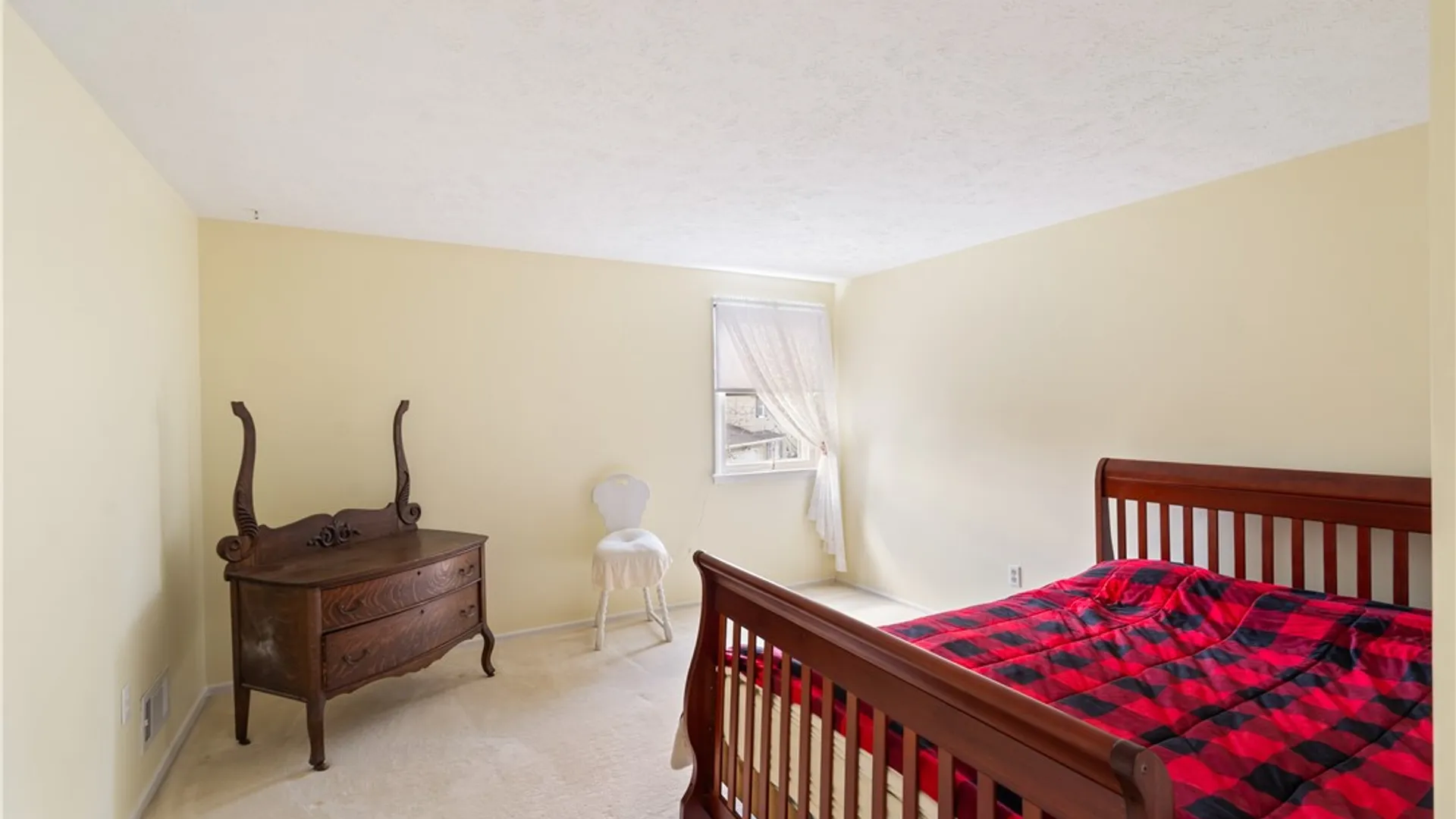 Property at 755 Tanya Cir, Webster, NY 14580 43