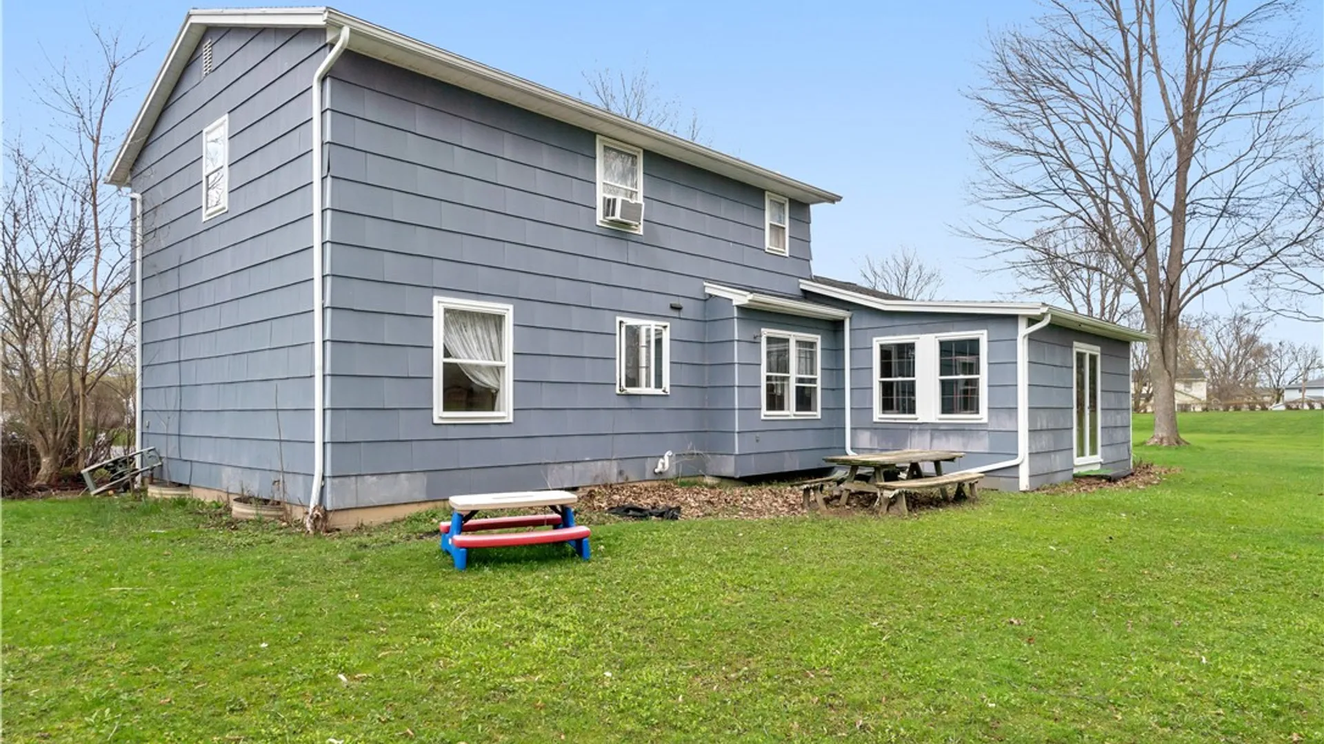 Property at 755 Tanya Cir, Webster, NY 14580 7