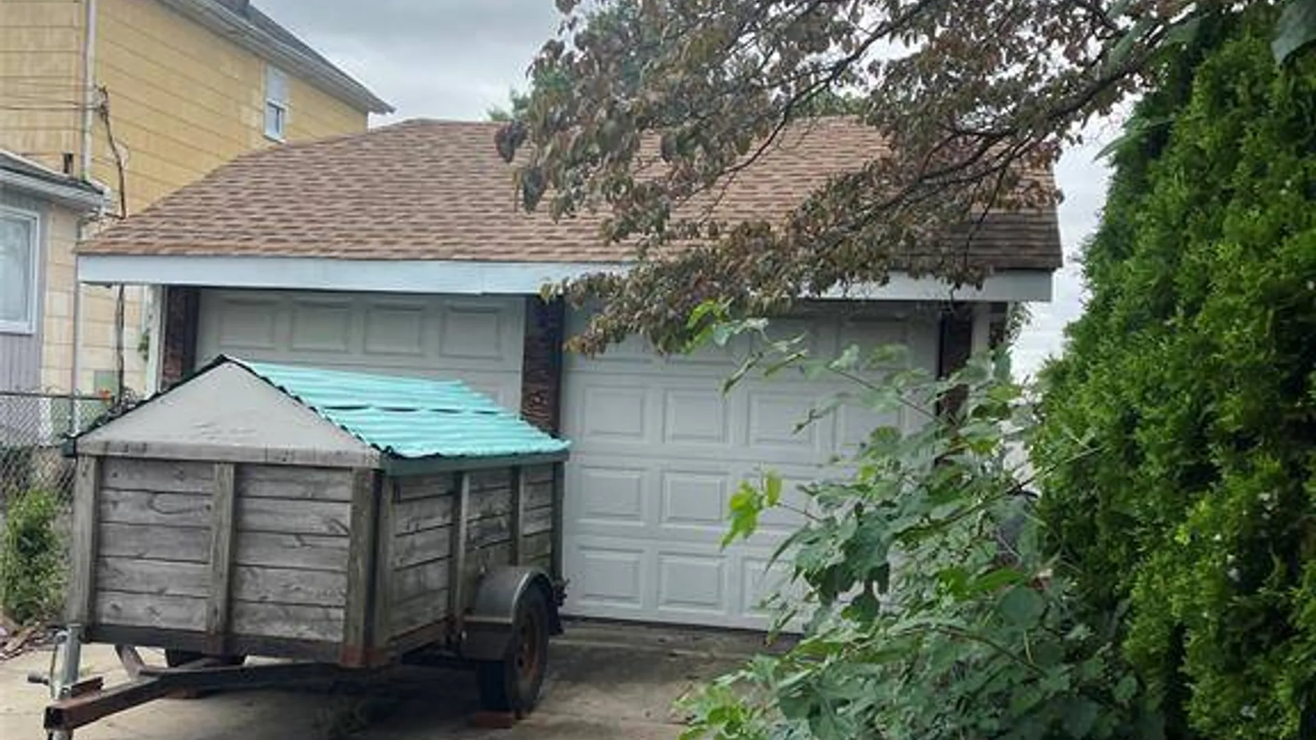 Property at 194-01 Nashville Blvd, Springfield Gardens, NY 11413 3