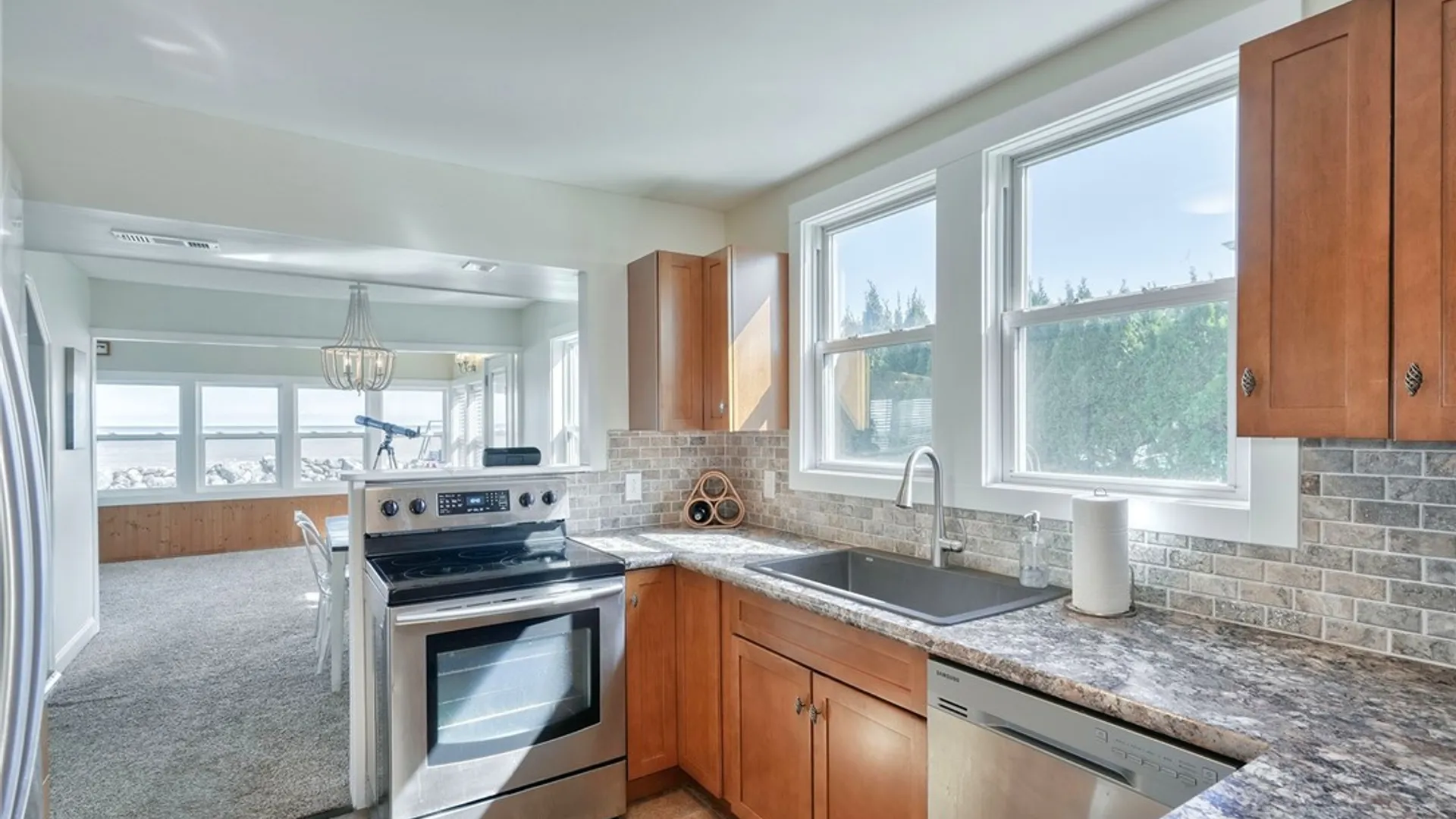 Property at 190 Ferguson Drive, Parma, NY 14468 2