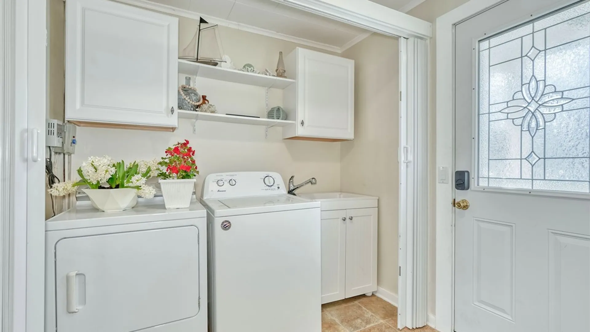 Property at 190 Ferguson Drive, Parma, NY 14468 9