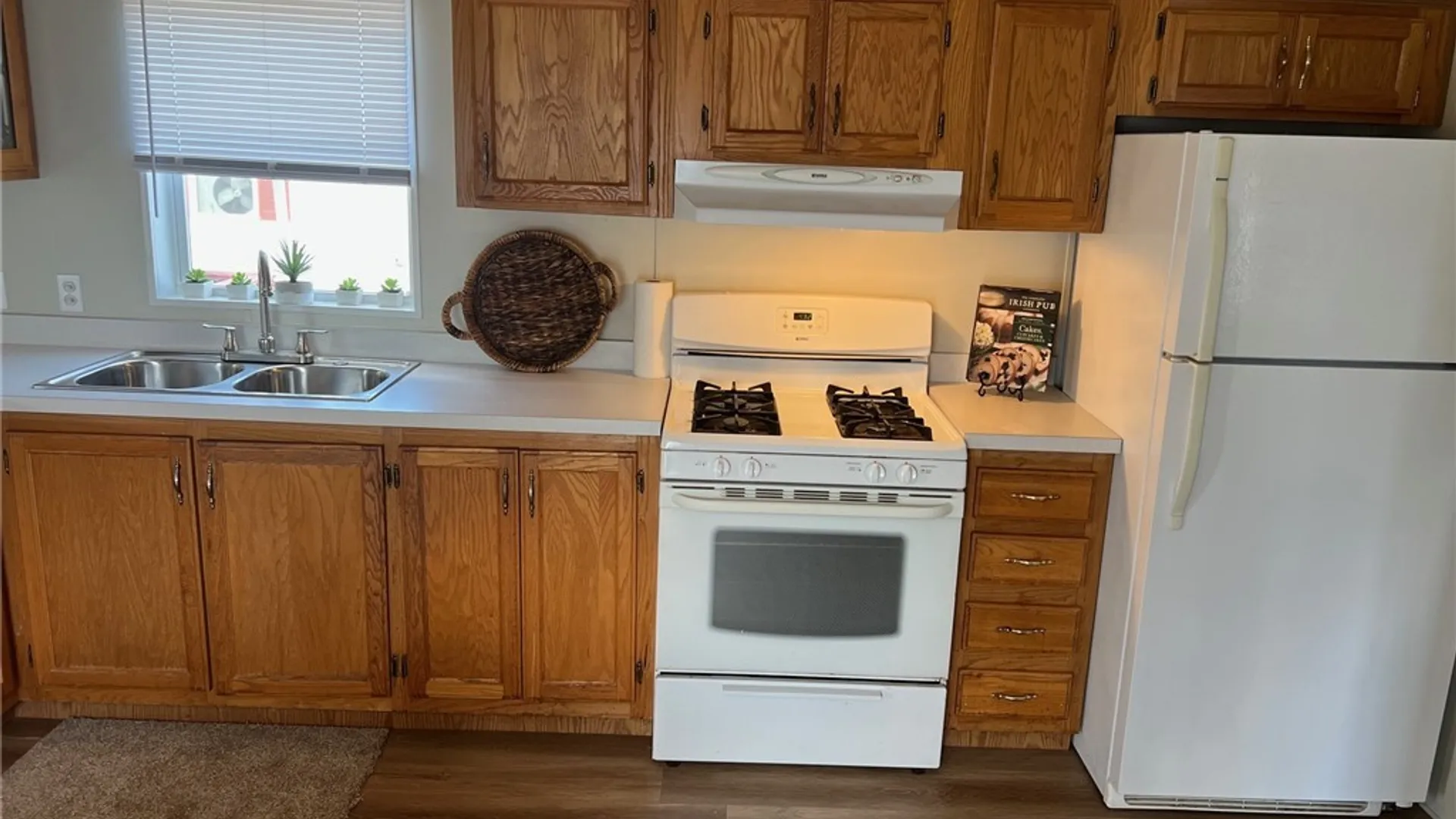 Property at 352 MATTHEW DR, New Hartford, NY 13313 5