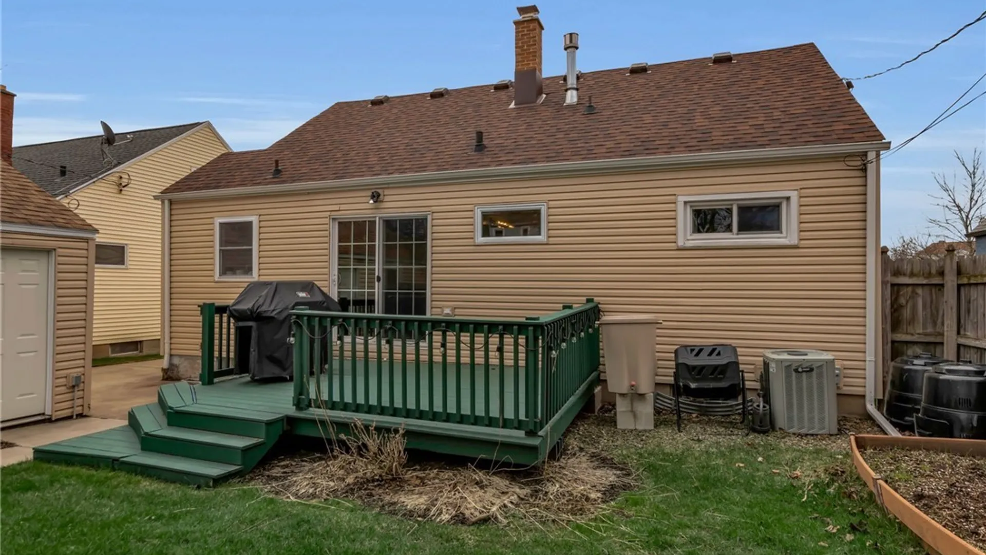 Property at 241 Briarhurst Drive, Tonawanda, NY 14150 32